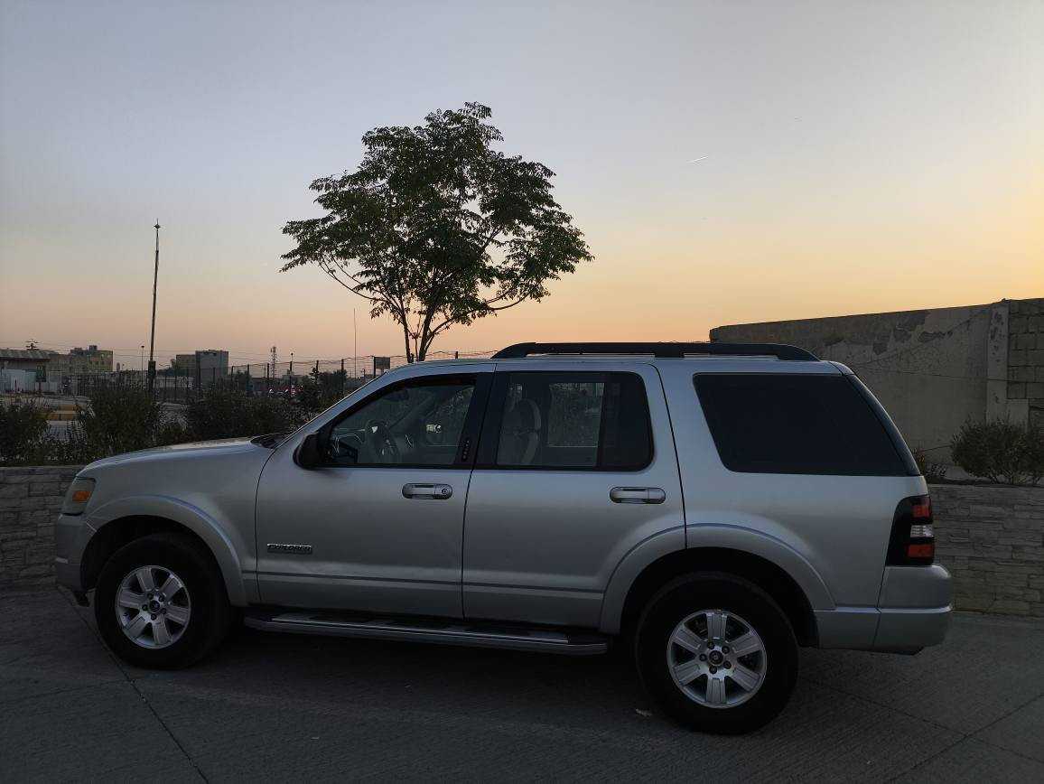 فورد اكسبلورەر 2008 کیر محرک تبريد بشرط
دبل اکسل شاشة و كاميرا حساسات خلفي  كهرباييات  كل مكفولة منضومة غاز  مضبوط يشتغل  
سنوية باسمي رقم الهززة براد جديد 2030 
اربع قطع و شبرين امامي قمارة سبوغ 
تايرات جديد  باتري جديد 
سعر 78  مجال قلیل
مكان اربيل 
تحویل ثاني يوم بشرط رقم مۆبایل ساحب السیارە 
*********** أربيل, العراق
