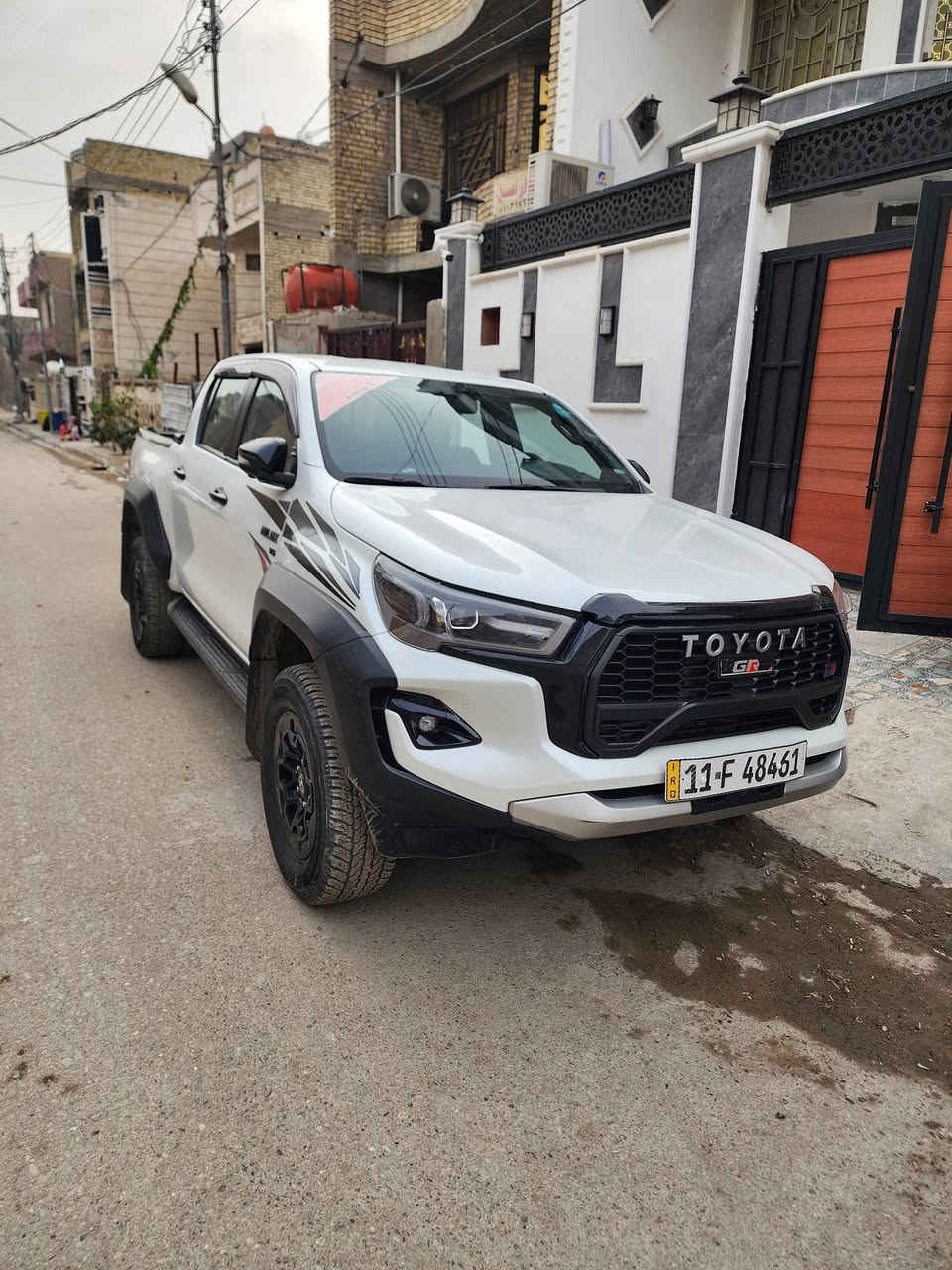 تيوتا هاي لوكس موديل ٢٠٢٤ ضمان شركة ساز معروضه للبيع ***********
