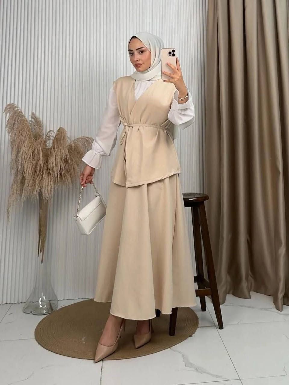 تألقي بإطلالة ناعمة وأنثوية مع هذا الطقم المميز 
ترند الموسم
#جملة_ومفرد 
طقم نسائي
متكون من 3 قطع 
تنوره + قميص +يلك 
قياسات من 38 الى 52 
نوع الخامه دابل 🇹🇷🇹🇷🇹🇷
🚕 يوجد خدمة توصيل لجميع محافظات العراق


**إذا كنت صاحب هذا الإعلان وتريد حذفه لأي سبب، رجاءا أرسل رسالة إلى الدعم الفني**