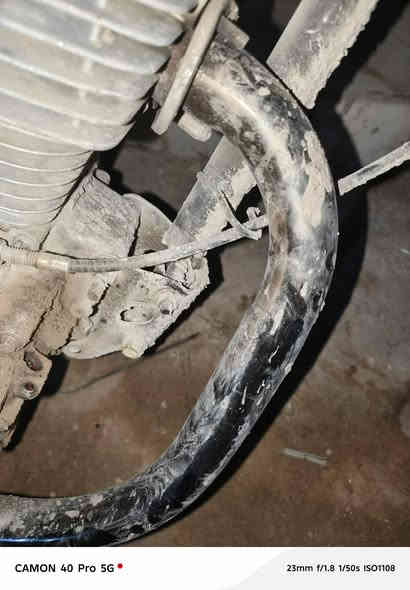 سلام عليكم دراجه اربعه كير ويالته جدد والتايرات جدد وتانكي جديد وبيه راصطه  بس الشاصي طاك تعبان مكينته لا بيهبخارولا تنقص مكينه تمشي دبلاته جدد السعر ب175 وبيه مجال  هاذه رقمي  *********** ما متواجد فيس بس عله الشريحه
