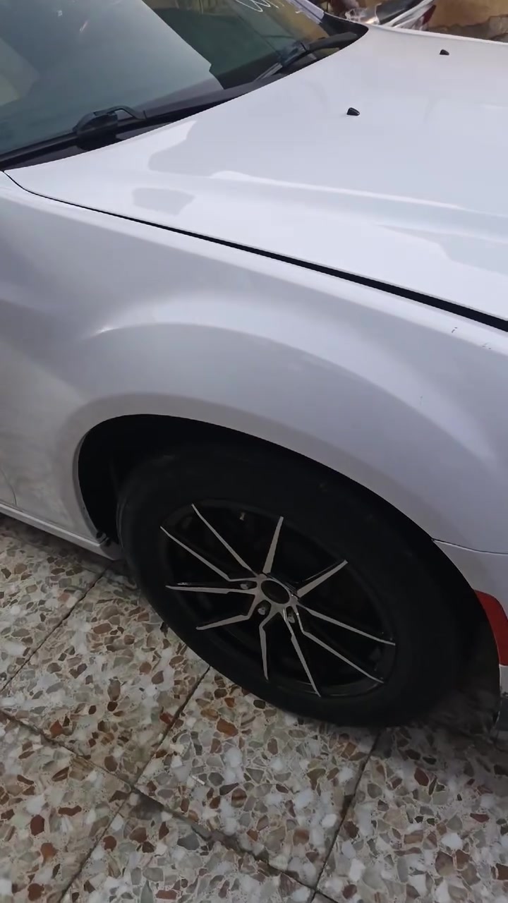 كرايسلر C300 2017 وارد أمريكي🇺🇸 🇺🇸
((دخول جديد كتاب ضابط متقاعد))💫 
السياره جديده ماشيه (139mi) 
(ملاحضه) السياره ما بيها حادث تبريد مكينه كير كفاله. 

مواصفات LEMETD المعروفه
نيكلات ابواب المري نيكل العلايم نيكل
مكينه 3600  v6
ابواب بصمه 
داخل صاج
دواخل مختلف بيج جلد السايق ولصدر كهرباء
بانورما 
بصمة صندوك
تحكم ستيرن كهربائي 
ستيرن كهرباء  
كشنات تبريد تدفئة 
مراية هيتر مع الانعاكس ليلي 
مري قلاب ويا بك
تحكمات ستيرن
تبريد ثلج❄️ 

السياره رقمها ديلى مشروع وطني 

سيارة داخله كتاب ضابط رقمها ديالى 
ابيع علا حادثها طخه بل باب بصيط 

السعر اتصل ودلل
للستفسار ***********
