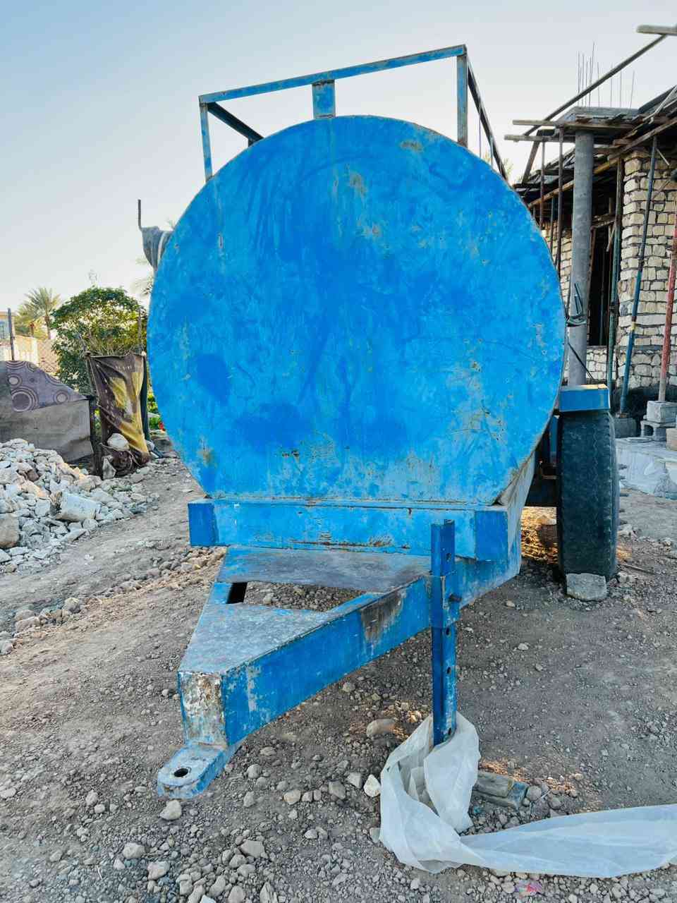 السلام عليكم /// مقطوره للبيع السعه 5/000 ونص لتر مكانه الانبار


**إذا كنت صاحب هذا الإعلان وتريد حذفه لأي سبب، رجاءا أرسل رسالة إلى الدعم الفني**