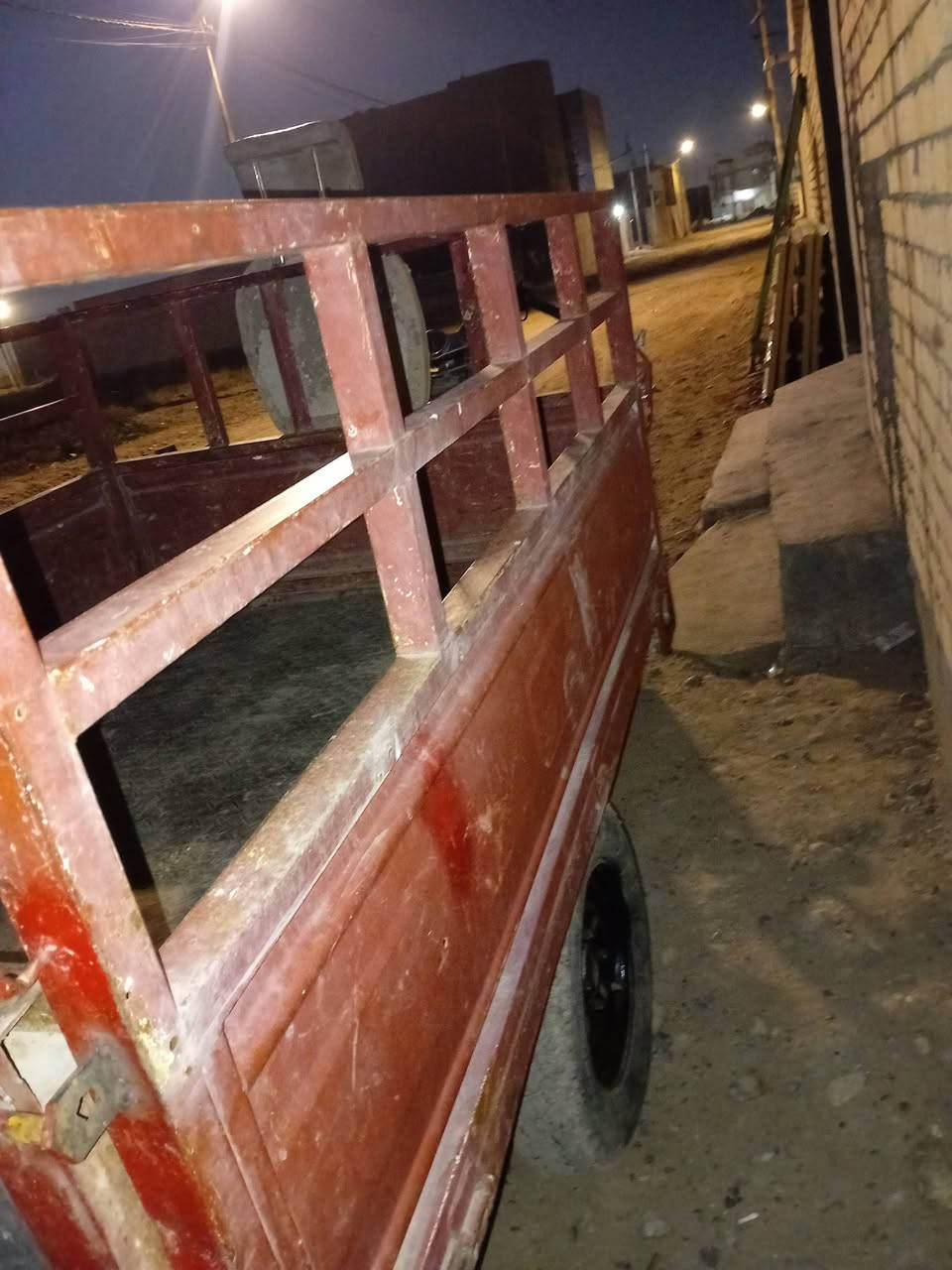 السلام عليكم ستوته للبيع شغاله كهرباء كله شغال مكينه جديده اوراق تالفه السعر ٧٥٠ عنوان بغداد حي البتول قرب جسر الفرنسي رقمي ***********
