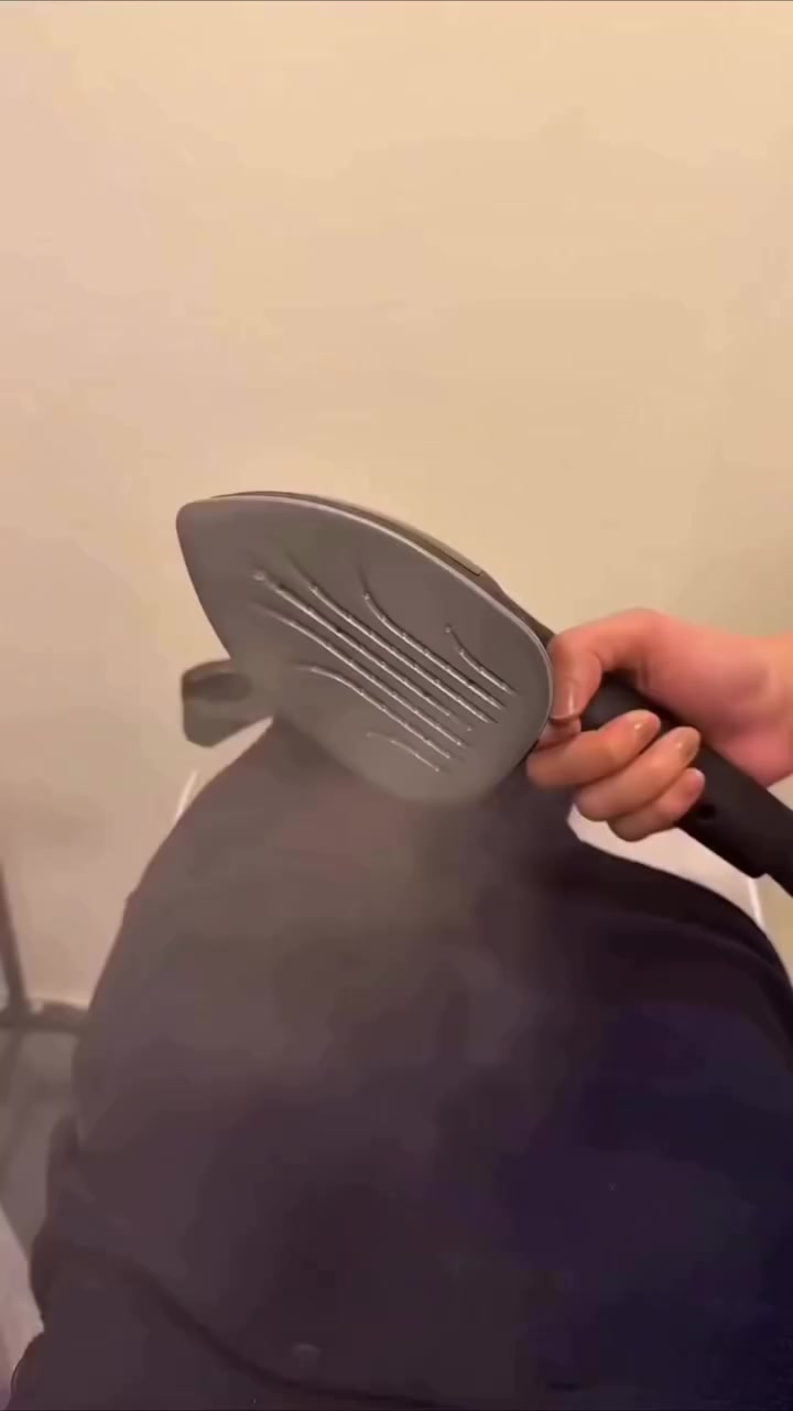 ودّع تعب المكواة الثقيلة 👋🔥

كيّ احترافي خلال دقائق!

✔️ ستاند ومنضدي بنفس الوقت

✔️ بخار قوي 1950 واط

✔️ خزان كبير 2.2 لتر

✔️ 3 مستويات تحكم بالبخار

✔️ تشغيل حتى 70 دقيقة متواصلة

مثالي لكل بيت يريد سرعة ونتيجة مرتبة 👔✨

#مكواة #مكواة_بخارية #امبليوم #اكسبلور #كلابية


**إذا كنت صاحب هذا الإعلان وتريد حذفه لأي سبب، رجاءا أرسل رسالة إلى الدعم الفني**