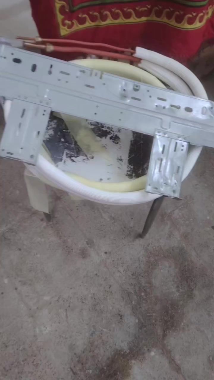 سبلت يورك طن ونص ابلاد كلشي ماامبدل بي تبريد شرط وهذا رقمي ***********
