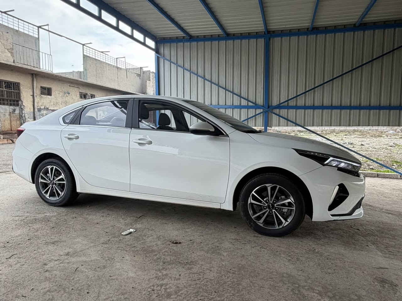 للبيع / K3 2025 ماشيه ١٩ الف فقط  رقم اربيل السياره بأسمي ثاني يوم تحويل  فقط ملاحضه وحده بيها موجوده بل صور  السعر 148 بيها مجال قليل ***********
