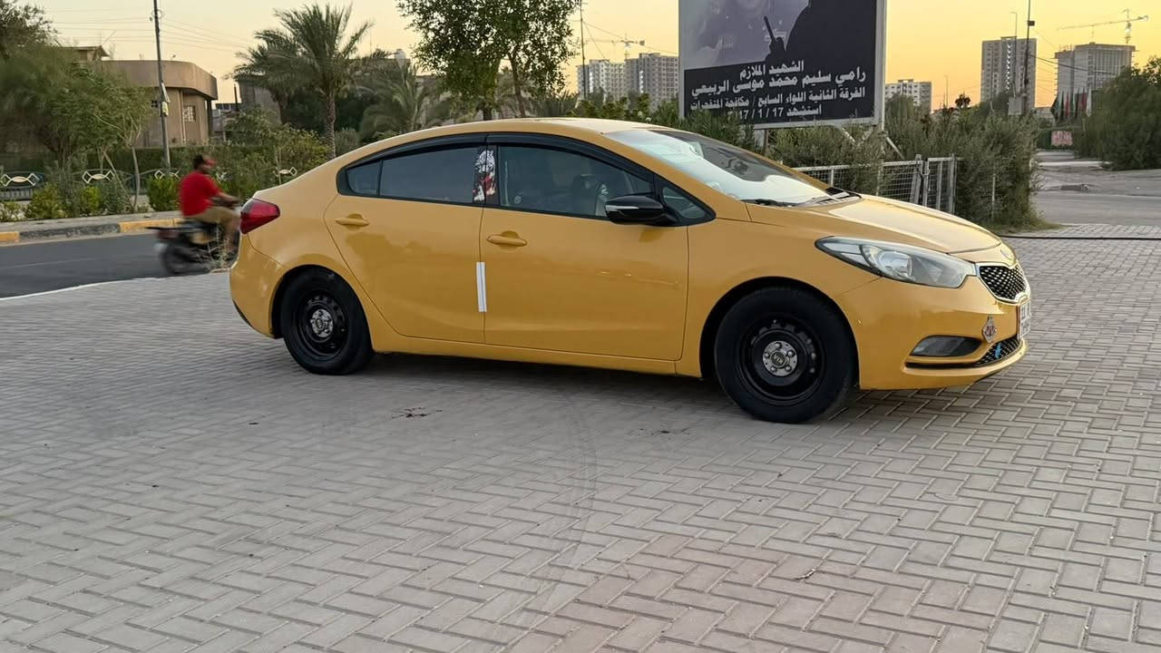 سلام عليكم مرخصة الادمن المحترم فورتي موديل ٢٠١٤ وارد
 امريكي حادثه بنيد فقط دواخل وباقي ليبل واحد 
مكينه ١٨٠٠ دوش 
تبريد ثلج 
تخم تاير جديد 
حداديه جديد 
مدوشمه ارضيه وكشنات سياره 
وسياره صبغه أولى 
السعر ٩٥ وبيها مجال شي قليل
مكاني شهداء البياع 
غير متواجد على فيس 
***********
