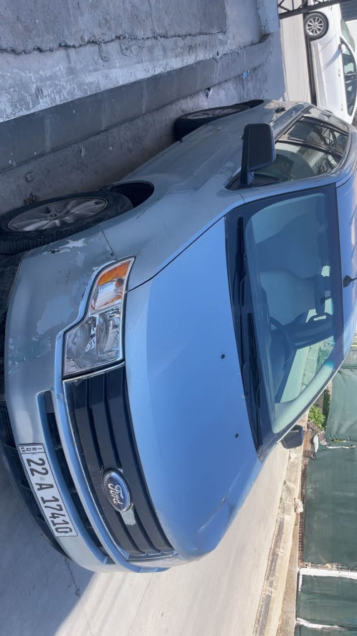 فۆرد ئیدج 2008 
گێڕو مەکینەو تەبریت بەشەرت
بێ بۆیاخ بێ سارد
مەکینەی ٦ بستۆن بیلادی
گێڕ ئۆتۆماتیک
95$
*********** السليمانية, العراق
