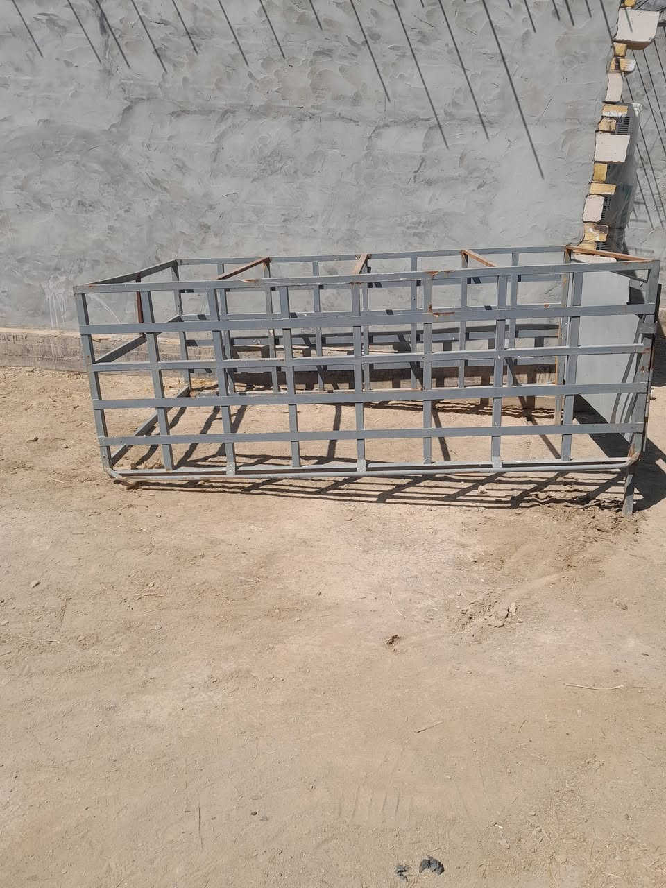 سلام عليكم للبيع محجر كية بنكو السعر      ٢٥٠ وبي مجال النجف كوفه قريب معمل الببسي ***********
