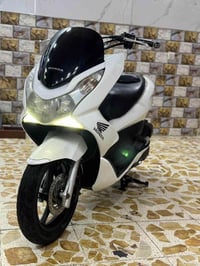 للبيع دراجه pcx ياباني الاصلي مكينه 150 حساس حرف A  نوزل خطين ستان كهر...