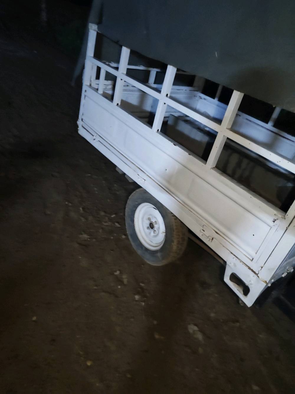 سلام عليكم ستوته امتيار اللبيع   بيه محرك فتاك والله  ستوته خير من الله السعر 475وبيه مجال  الستفسار ***********