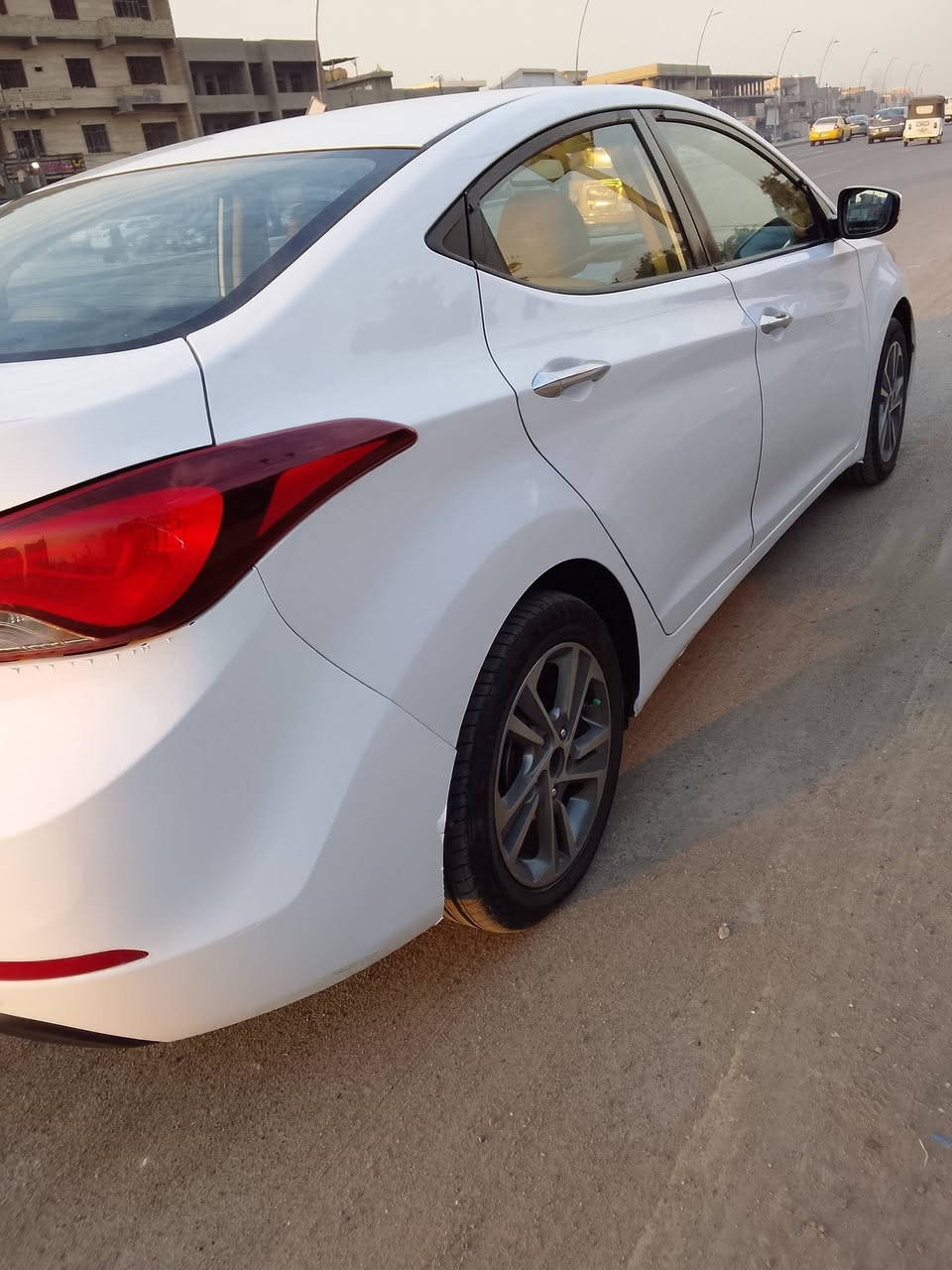 السلام عليكم
النترا للبيع 
2015
فول مواصفات عدة البصمة 
المكان بغداد 
السعر 120 وبيهة مجال 
***********
