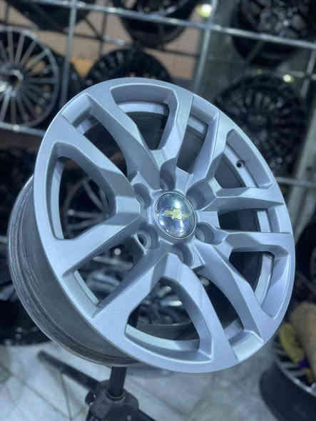 السلام عليكم ويلات اصليه حجم 18 تاهو  مصبوغات فرن حراري
سعر ٥٠٠ الف
***********
