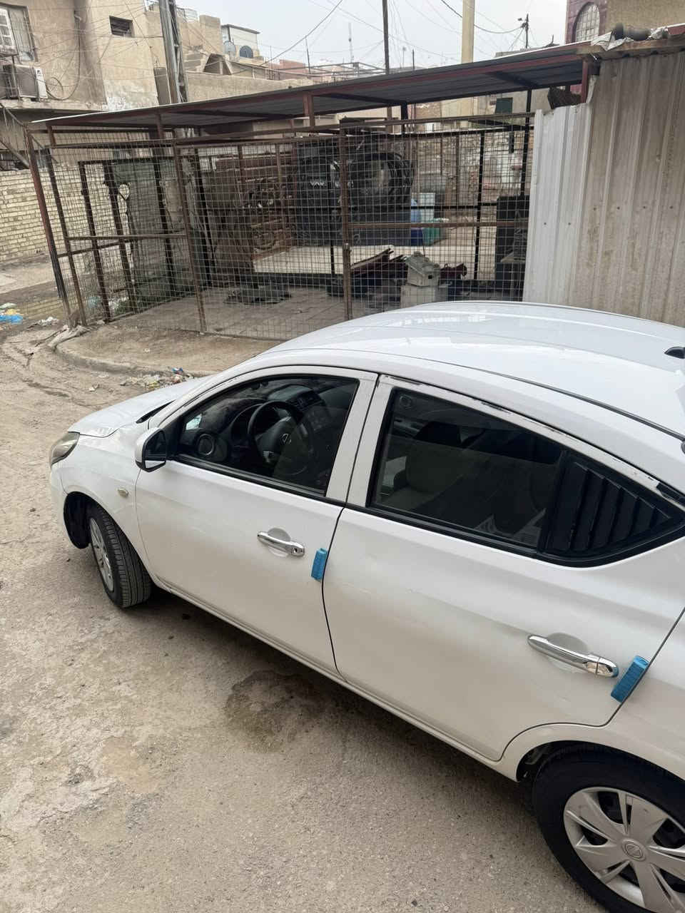 سلام عليكم نيسان سني 2018للبيع بيه الجاملغ اليمنه واليسرى وربع البنيد بدون دواخل السيارهه نضيفه ستعمال شخصي سعرهه93وبيه مجال بصيط رقمي***********رقمي الثاني***********
