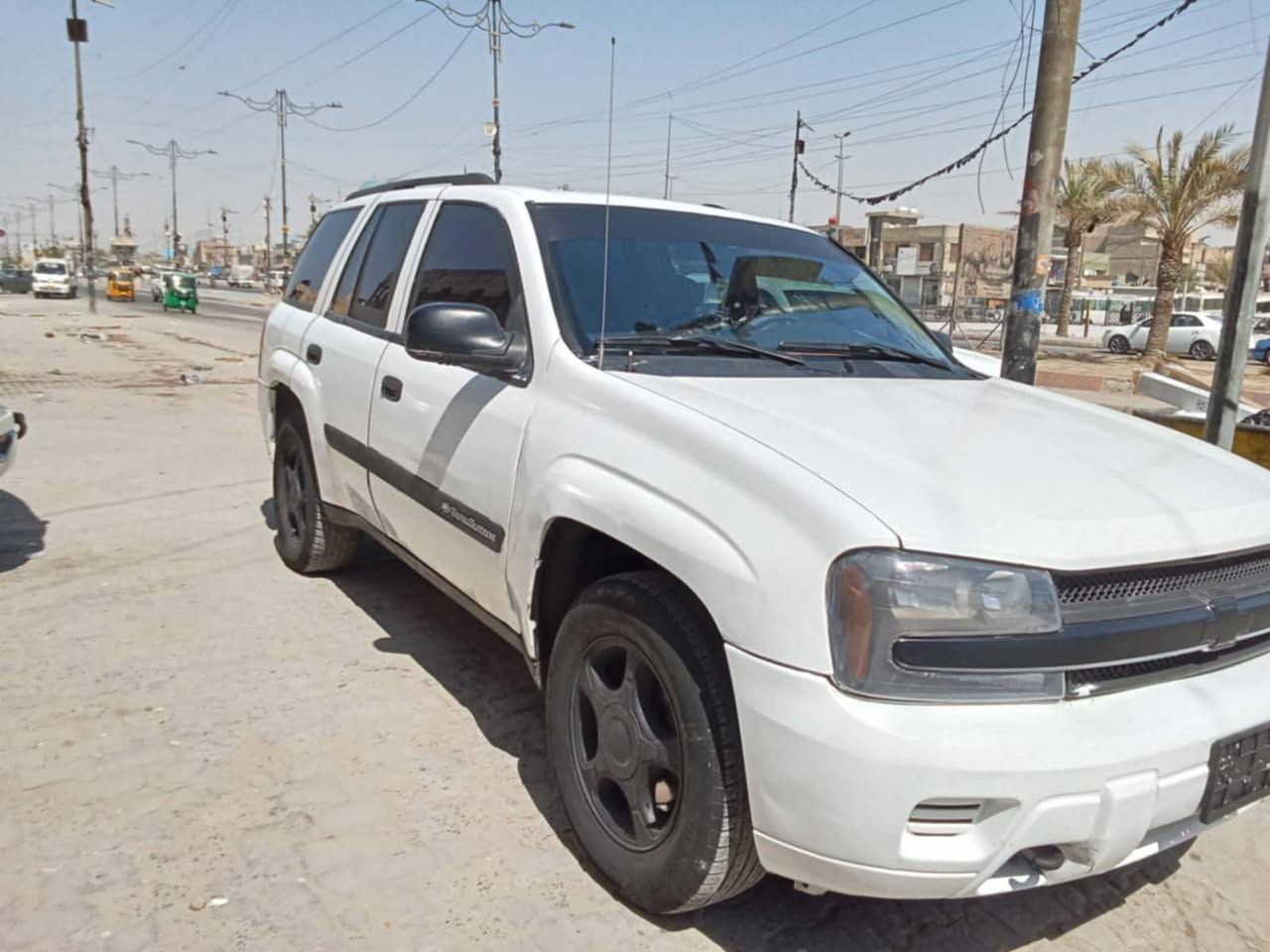 السلام عليكم بلايزر 2004
محرك بلادي كير جديد
كلشي شغال بلادي نضافة خير من الله 
مال مزاد معاملة كله عندي ؤكالة تريد تريد كبل تروح سوي معاملة بسمك اوراق ووكالة 
اذا اكو صفرة مراوس 
او وخصوصي حسب الاتقفاق 
60 سعر
العنوان بغداد 
***********
