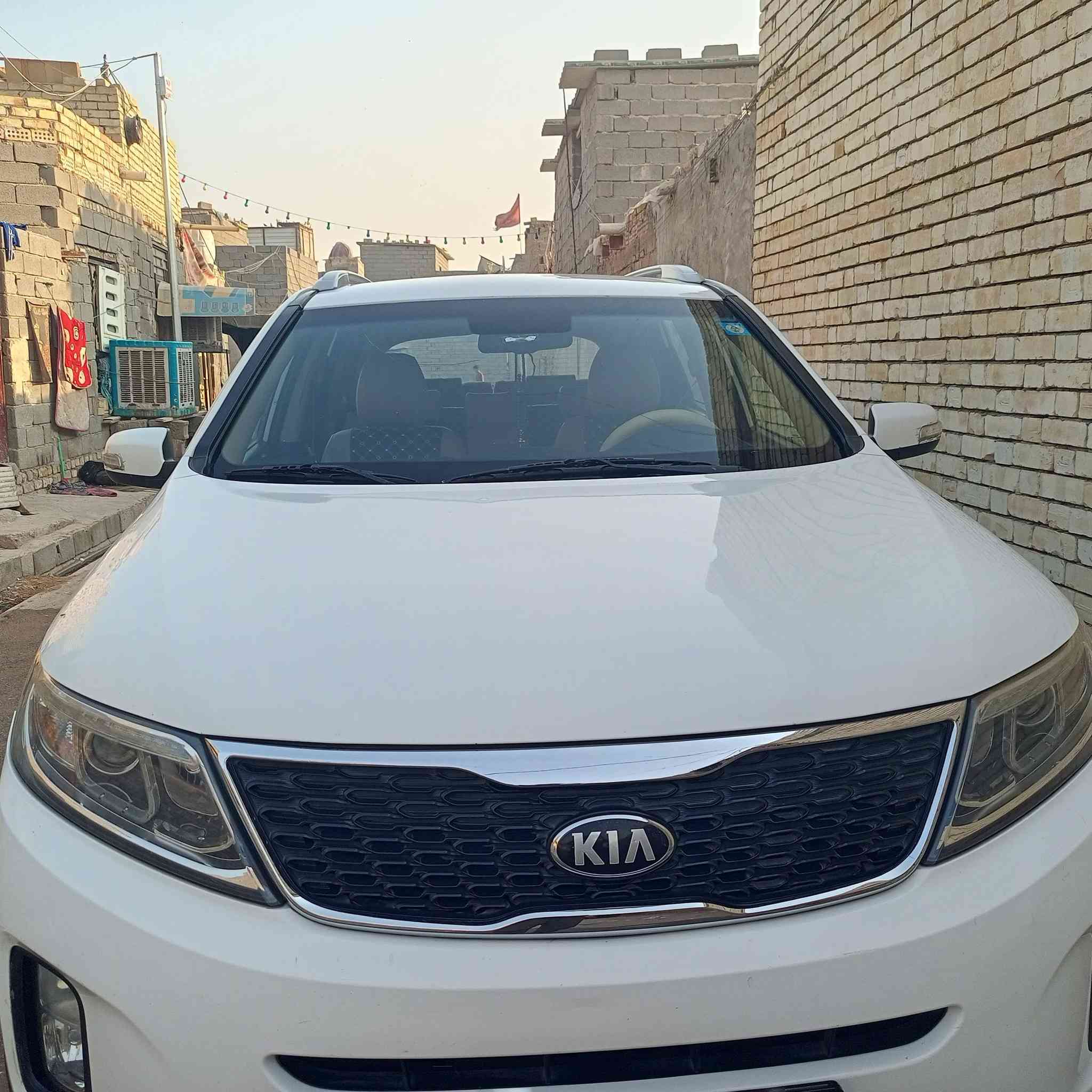 السلام عليكم سياره للبيع 2016 السياره باسمي ثاني يوم تحويل جير تبريد محرك كله مقفوله السعر 160 ماكينه 2400 ***********
