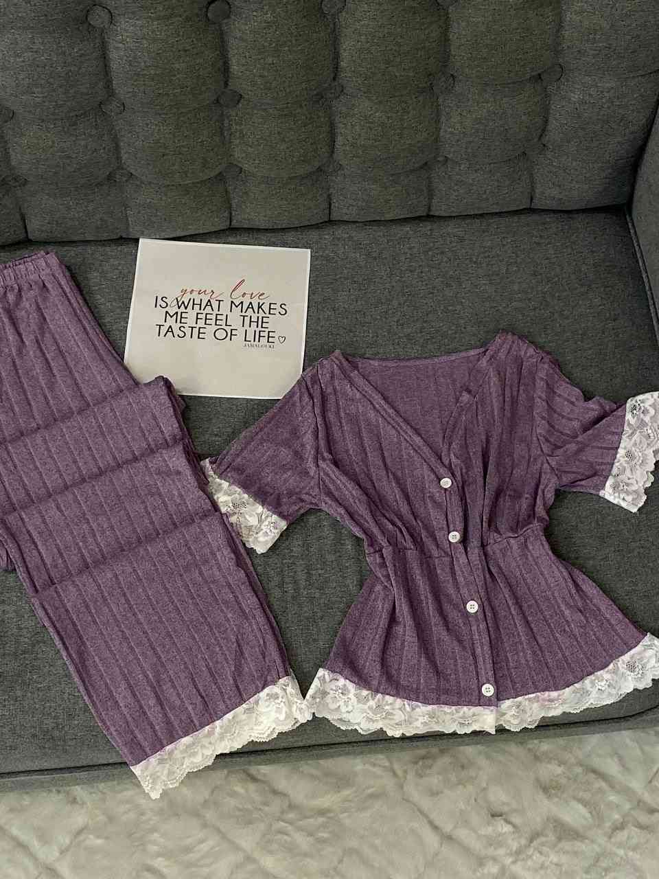 مرحبا حبايب تراكات العيد الجميله قياساتs/m/L  الي يحب يحجز.يراسلني ع خاص للعلم القماش فانيلة باردة💕


**إذا كنت صاحب هذا الإعلان وتريد حذفه لأي سبب، رجاءا أرسل رسالة إلى الدعم الفني**