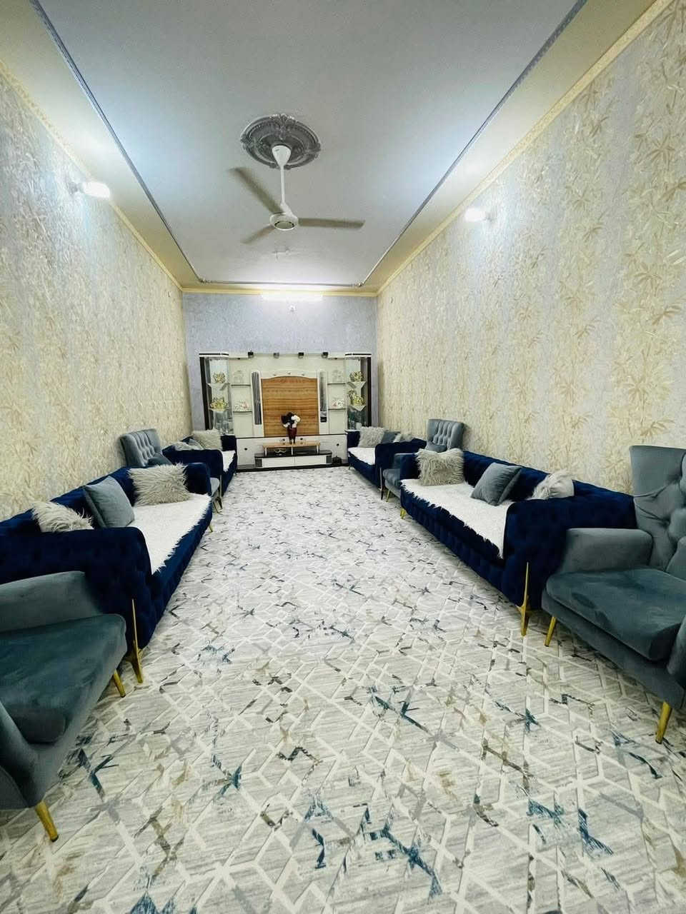 بيت طابو صرف
المكان حي الزهراء (خنيطلة)
نزلت الجنسيه مقابيل بيوت سيد مصطفى.... :
ثاني بيت بالفرع مقابيله ساحة .... :
المساحة (265) طابق واحد بناء طابوك درجه اولى
كونكريت
الغرف عدد 3.....
طارمه جبيره
صاله واسعه.. ومنور
ديوانيه 4x8....
صحيات عدد 2.....
ترك مترين. 6X..
مخزن...
السطح شتايكر
مطبخ
.
.
.
(السعر * 200* وبيه مجال) 
.
للاستفسار ***********
