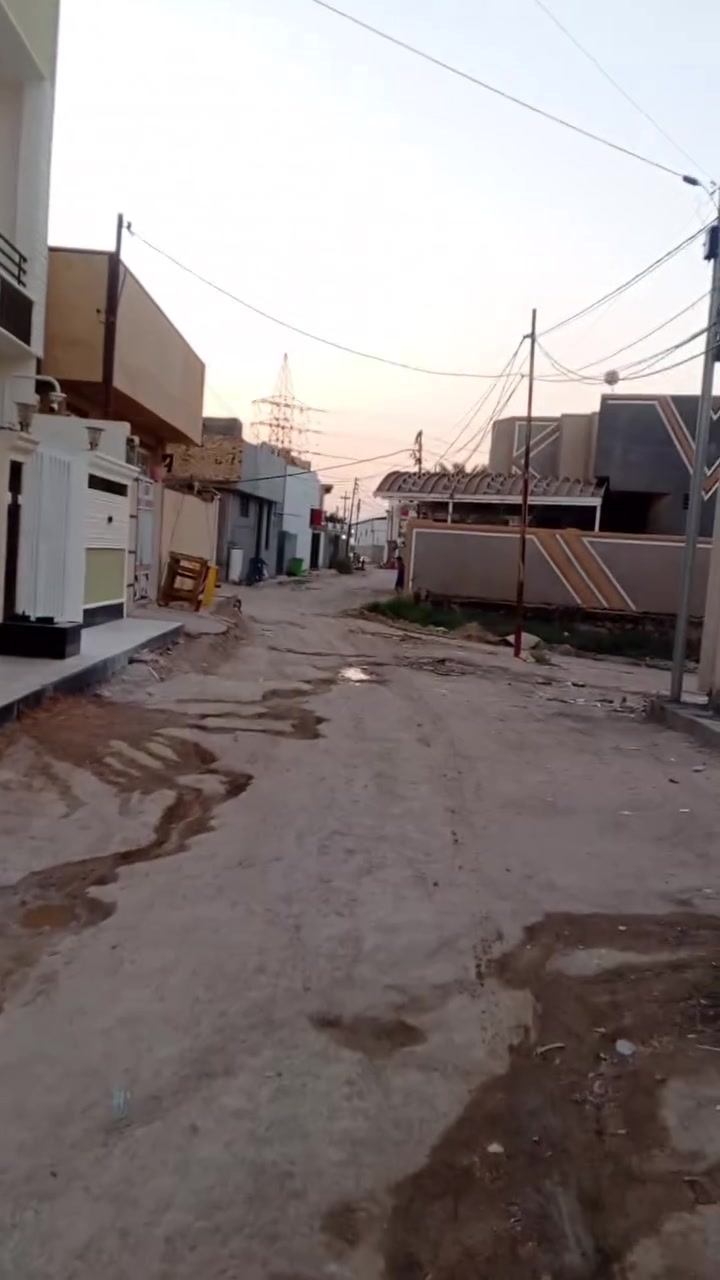 الإسلام عليكم بيت للبيع المكان مفرك عنانه قرب معمل الاتنكيات سند 25بسمي المساحه 100امداور ثاني يوم السعر 57وبيه مجال قليل الرقم الموبايل ***********وبيه الرقم وات ساب يبعد عن الشارع العام 100متر
