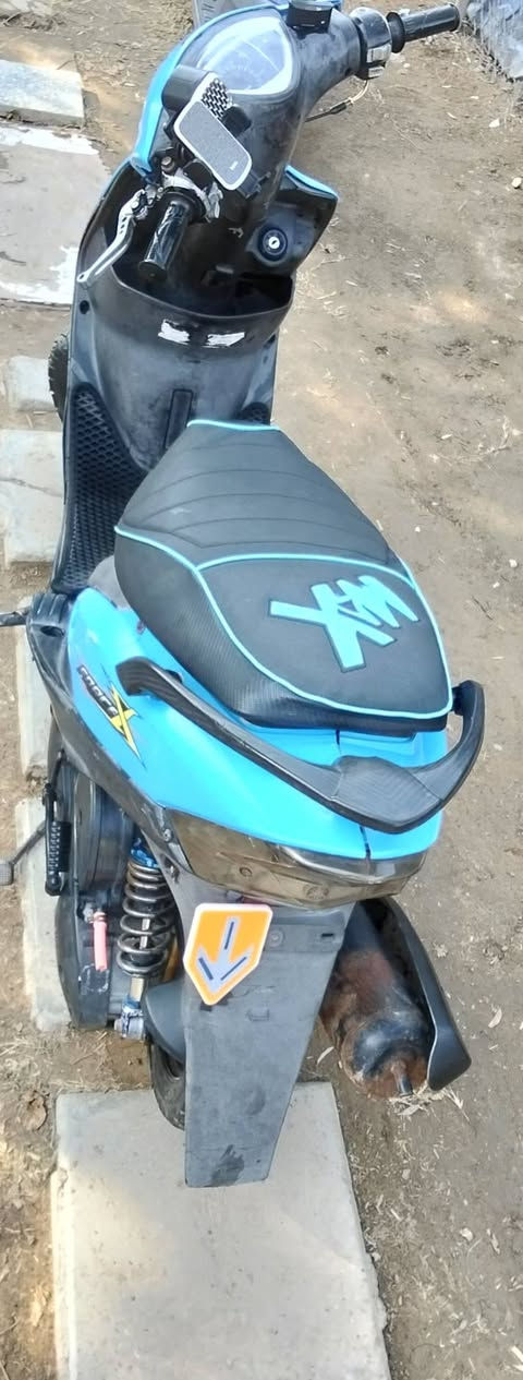 #للبيع
السلام عليكم 

دراجة ماكس عدلة كفالة عامة الدراجة كلش نضيفة مثل ما واضح بصور كهربايات كلة شغالة نكرة سلف بي وقت 
الدراجة نضيفة بمعنأ الكلمة شلعة معدل تخم تاير جديد السعر 650 وبيهة مجال بسيط رقمي للتواصل *********** مكاني الزعفرانية
