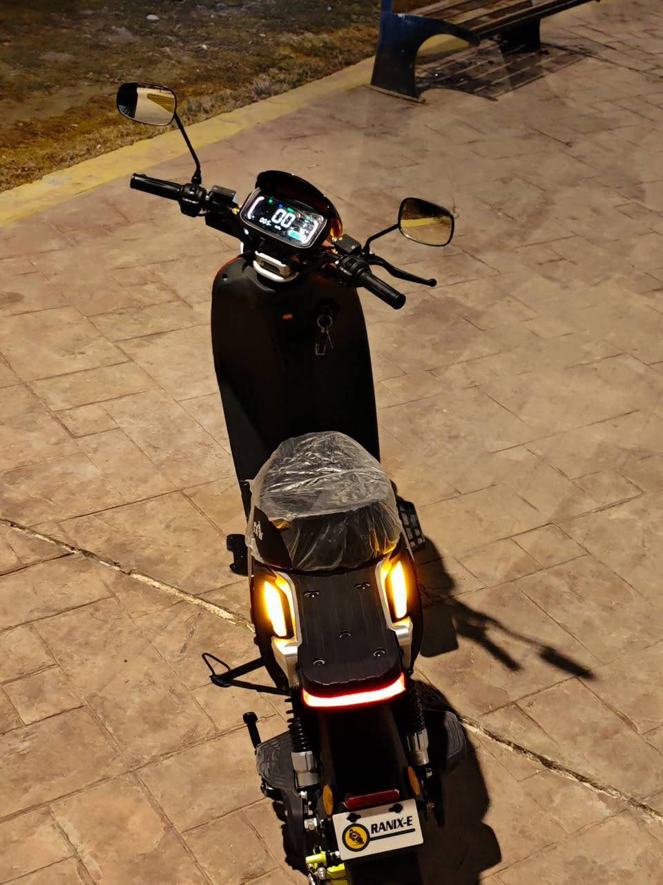 !!!! سلام عليكم هاي الدراجه للبيع
مواصفات الدراجه ؟

الدراجه تجي ست بطاريات

) بك ) R نضام

مثبت سرع

هورن

الدراجه ثلاث نمر

دبل اشاره

نضام تحديد المسافه

عالي ناصي (زنون)

بريكات دسك عمبار)

تجي ويل كب

تايرات جوبلس يعني يصير عندك بنجر فتيله تحل

الموضوع كله لا ركعه ولا افتح تاير وشد تایر

الدراجه دبلين مو دبل واحد تتحمل اوزان ثقيله

(80) سرعه الدراجه ؟

(50) دراجه شحنه ميه بالميه تمشيك

*********** للاستفسار
