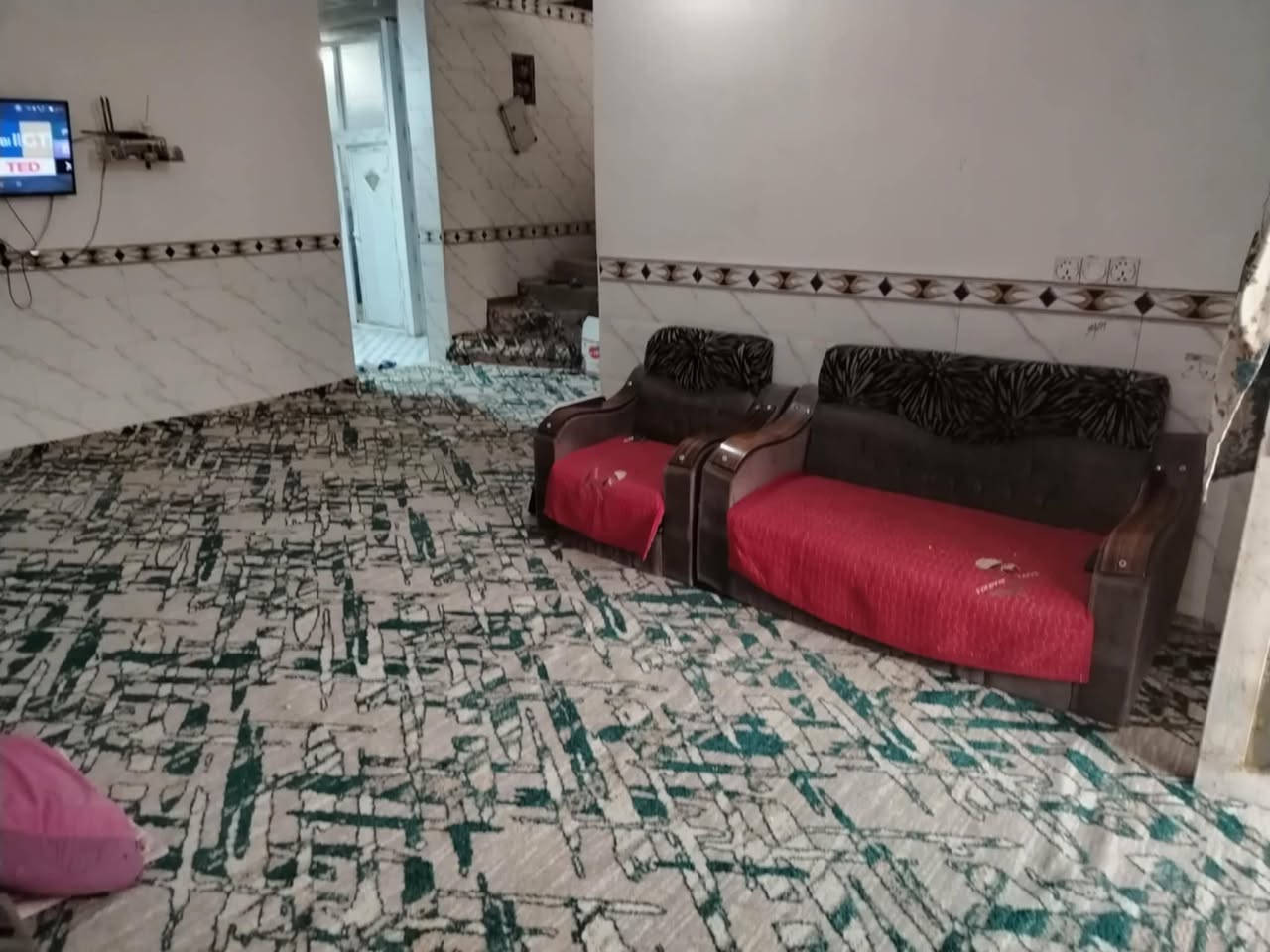 بيت للبيع ابي غرق منطقة الحوراء حي ابو اسد المساحه 250متر  غرفتين مع ملحقاته بناء حديث خلف حسينيه الحوراء السعر 105للأستفسار ***********
