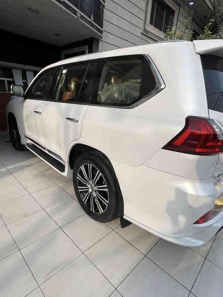 السلام عليكم 
للبيع لكزز LXS 

الموديل 2018
ماشيه 100km بلادي مملعوب بالعداد 
السيارة فول مواصفات ومعروفة مواصفاتها 
مكفوله من كلشي رقم اربيل مكاني بغداد / الدورة
السعر 72,000$ (سبع شدات وعشرين) بيه مجال للشراي
رقمي ***********
