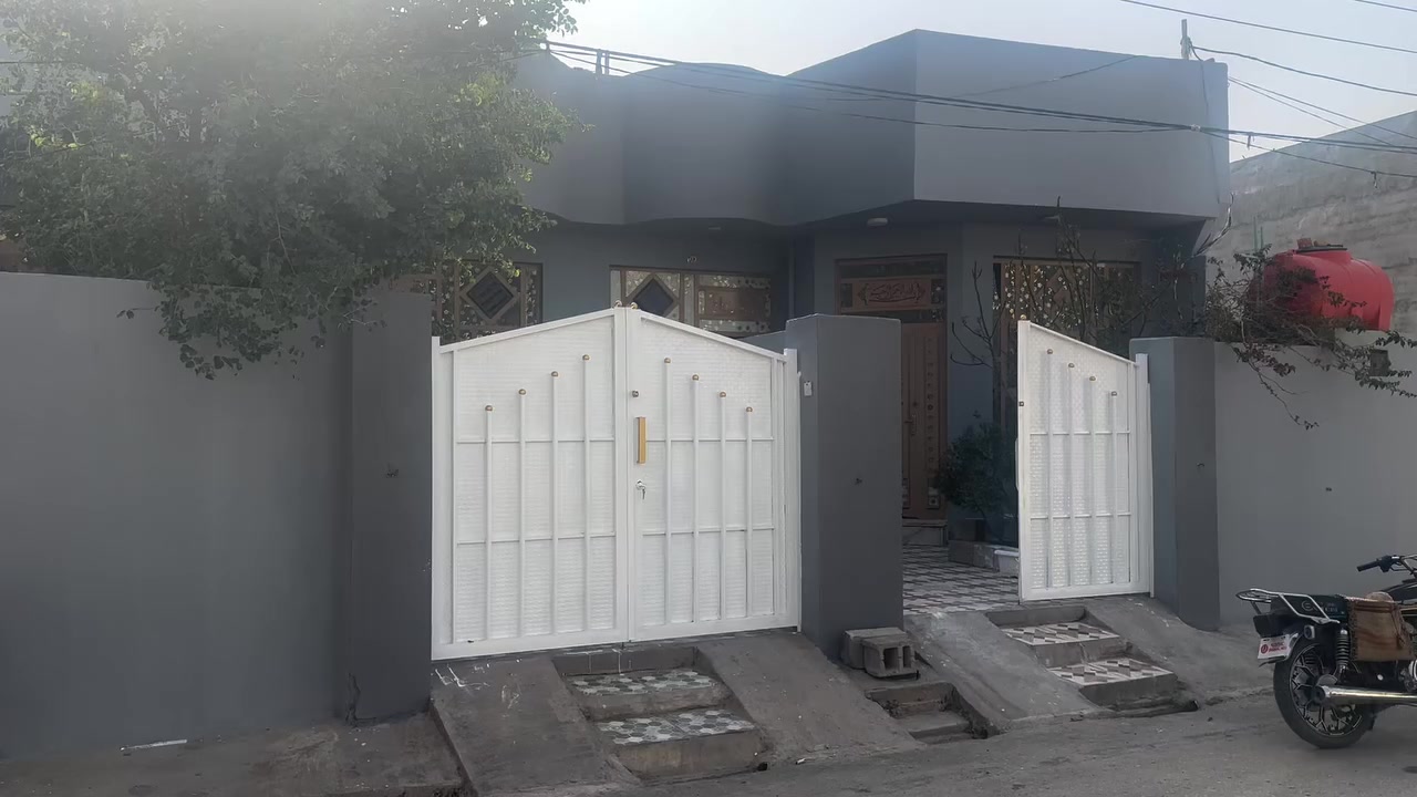 مشتملات عدد 2مساحة 150م
حي الحشد خدمات كاملة 
غرفتين نوم وصالة ومطبخ وستقبال 
وسط حي الحشد فرع المختار بناء حديث للبيع وبسعر مناسب انشاءالله 

للاستفسار 
***********
