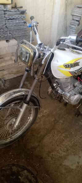 سلام عليكم عندي هاي الدراجة يراني 5كير بس الثالث ما يجي نقص ولد خلفي الدراجه كوب حديد مكاني الدوره ابوديشير سعر200 وبيهة مجال قليل الرقم ***********
