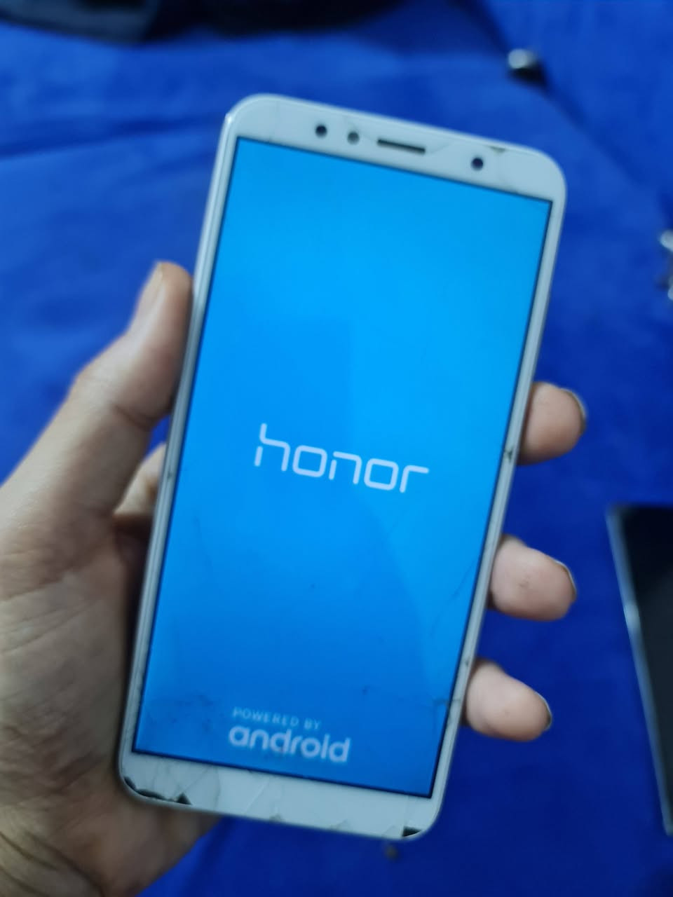 هونر x7
الذكره 32
مفطوره بلزمه 
المكان كربلاء
السعر 50بس
***********
***********
