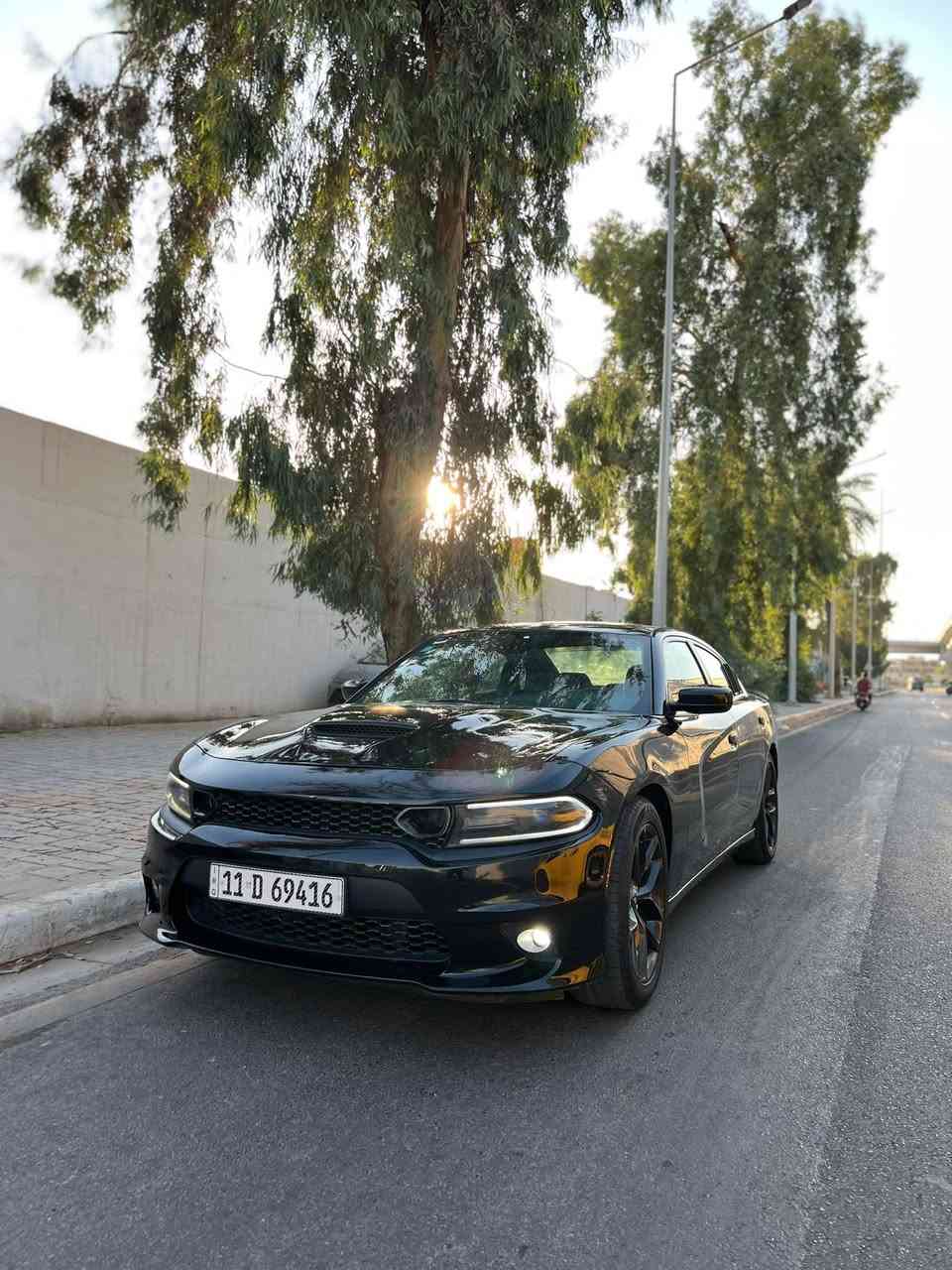 السلام عليكم 
جارجر اسود sxt2021 🇺🇸
السعر / 180 وبيه مجال 
 للبيع او المراوس
رقم انكليزي جديد هزه جديده
سياره باسمي تحويل نفس اليوم 
مكينه 3600 تو ويل
موصفات : فول بس بدون فتحه 
 : شاشه تحكمات ستيرن 
كشن كهرباء حساس خلفي توقف ذاتي 
مكينه كير تبريد تخم تاير شرط 
الحادث جاملغ وبنيد وباب كلير وباب صبغ والشاصي الايمن صفحة الحادث بي شغل فقط 
السياره ماشيه 68mil المكان بغداد 
بغداد الكرخ 📍
الرقم :*********** 
(( إني مكلف ب النشر ))
