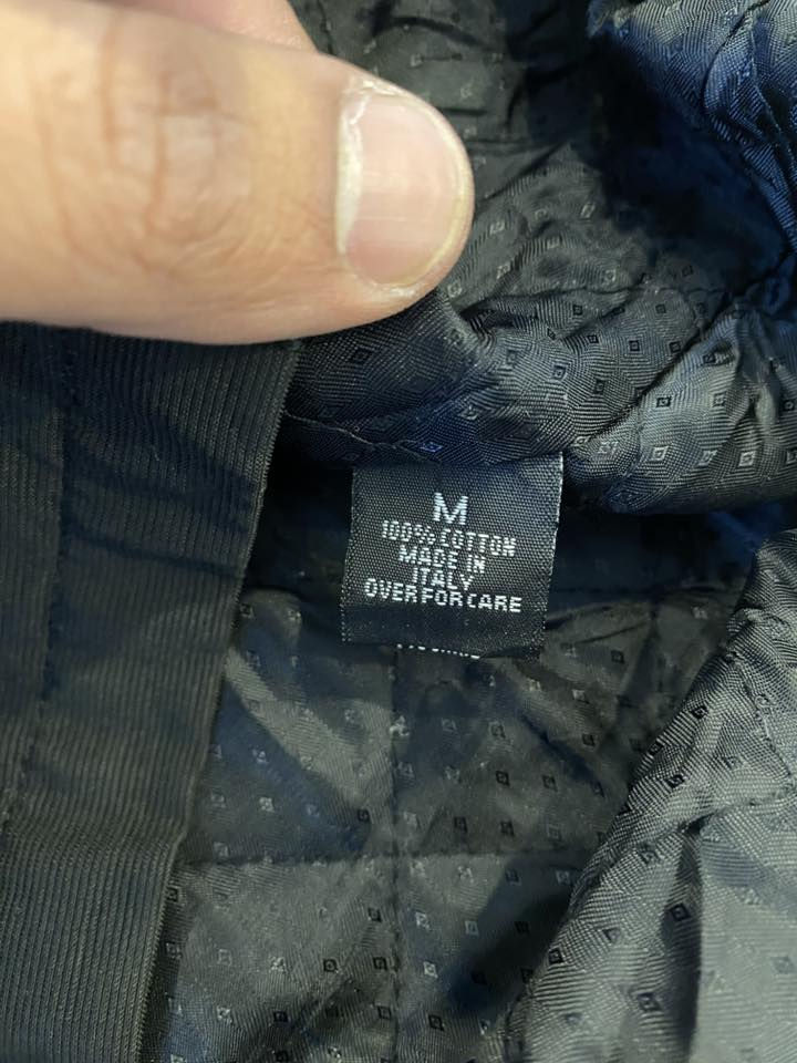 VERSACE
ITALY
قياس -ميديم

توصيل كل محافظات


**إذا كنت صاحب هذا الإعلان وتريد حذفه لأي سبب، رجاءا أرسل رسالة إلى الدعم الفني**