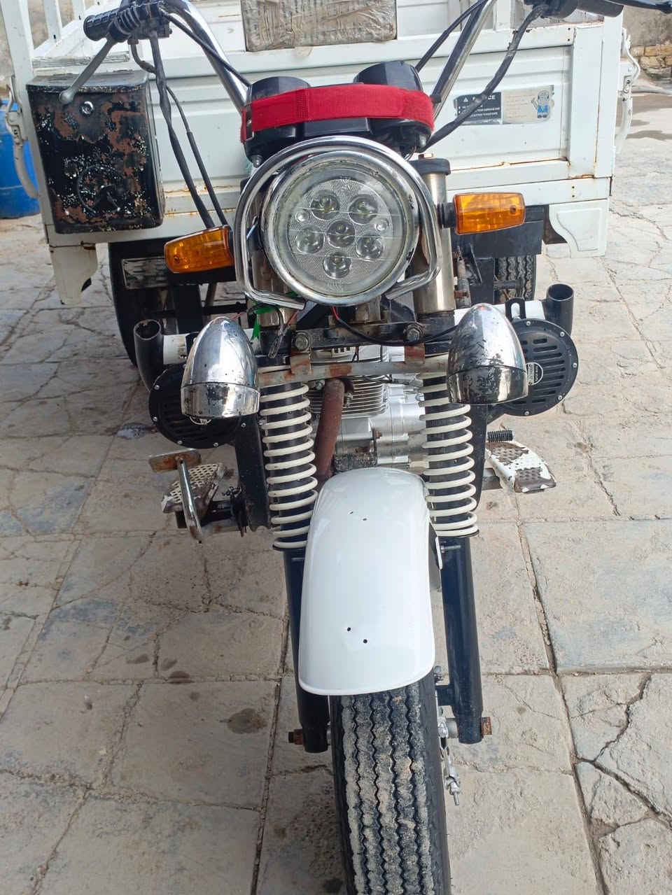 سلام عليكم ستوته دايون للبيع موديل 2020 ما ناقصه اي شي نكره سلف كهربائيات كله شغاله دبلات كير تواير كله جديد محرك توني شاده السعر (مليونين) وبيه ومجال قليل المكان سماوه قضاء الخضر ***********
