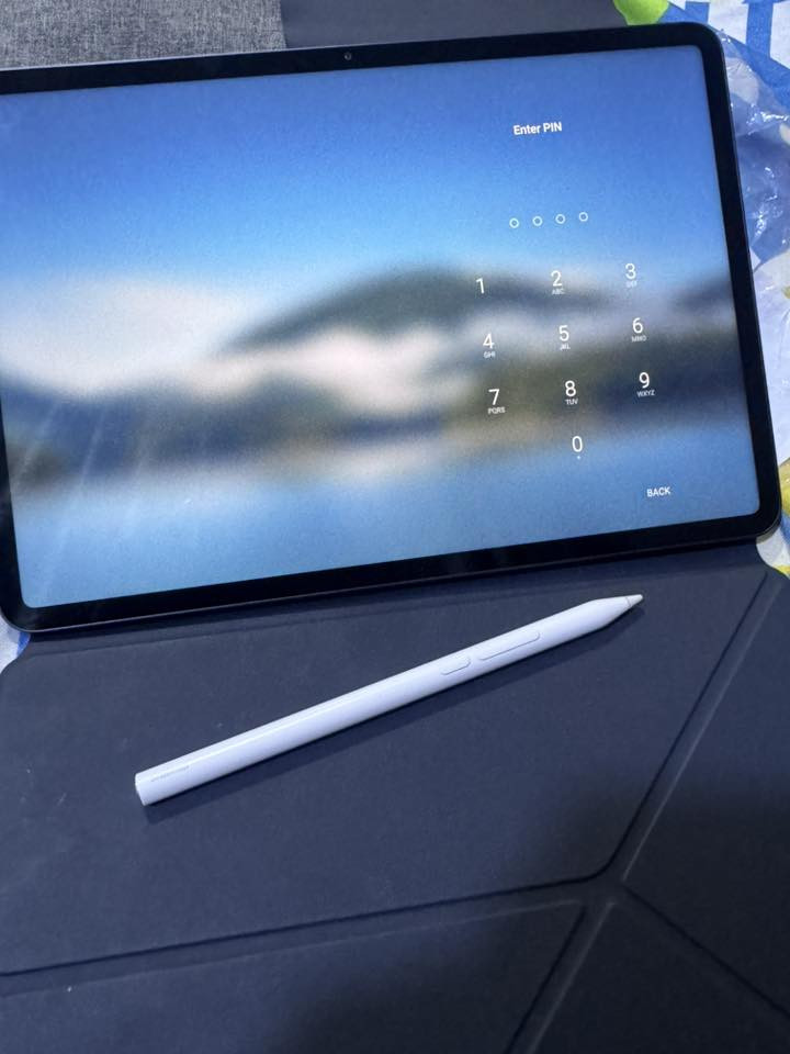 شاومي باد 7 للبيع
استعمال اقل الشهر 
نظافة 100% 
ملحقاته كامله
+ قلم شاومي 
السعر 435 
المكان بغداد
واتساب ***********
