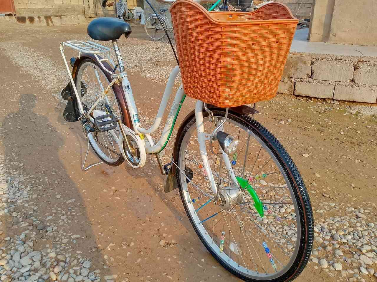 السلام عليكم  بويسكل للبيع حجم 26 نضافه ٩٠٪ كلشي ما يعوزو   اتصل وتدلل ***********
