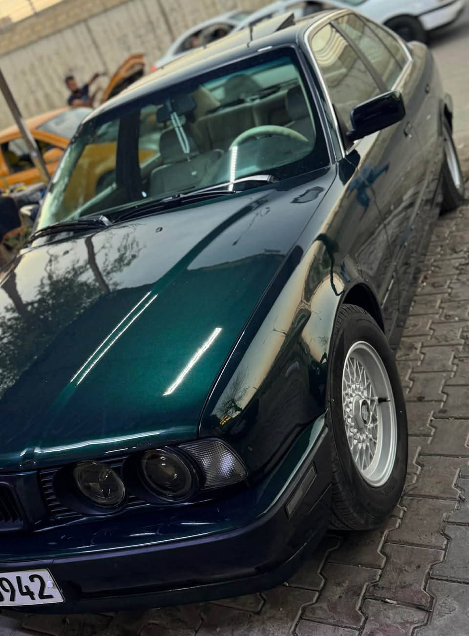 موديل 91 
بدون ضرر 
كير اوتو 
مصبوغة جمالية 
السنوية منتهية 
كهربائيات كامل 
دفتر بانزين بيها 
4جوم كهرباء 
سقف سلايت
بجم عريض
*********** كركوك, العراق
