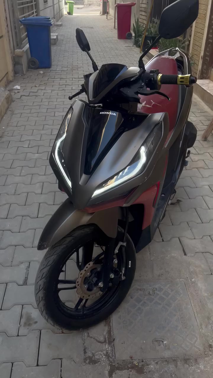 السلام عليكم
للبيع (هوندا كليك) موديل 2019 دراجة مكفولة وبعدهة على وضعية الشركة برغي ممفتوح بلمحرك ماشية 19 الف (سعرهة مليون وربع) وبيهة مجال مكان الاعظمية الاتصال ***********
