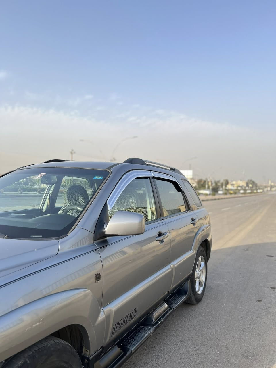 كيا سبورتج 4WD موديل EX 2010
محرك 2700 // V6  
مقاعد جلد // الصف الامامي تدفئة 
داخلية السيارة اسود و رصاصي 
فتحة سقف 
حساسات خلفية 
صبغ 5 قطع (بوند + جهة السائق)
هزة جديدة 
سنوية جديدة
رقم نينوى الجديدة 
السعر 100 ورقة 💲 
 متوجد على الفيسبوك والواتساب
***********
