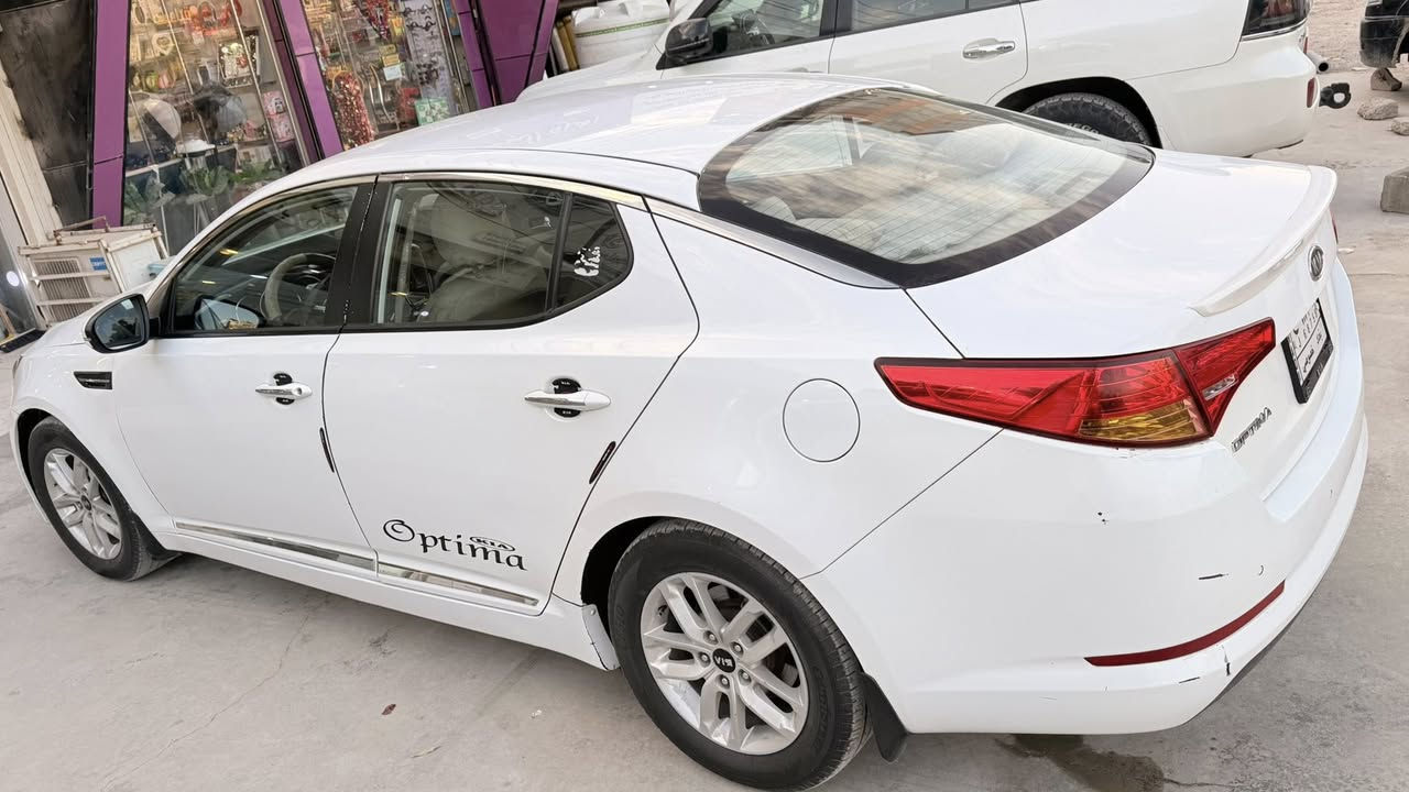 السلام عليكم
اوبتما 2011 خليجي جاهزة من كل شي 
حادث باب السائق فقط والباقي شخوط فقط
كير محرك تبريد تدفئة كهربائيات لغود شاصي مكفولات 
 118 وبيها مجال
مكاني ابي غريب 
 *********** واتساب
