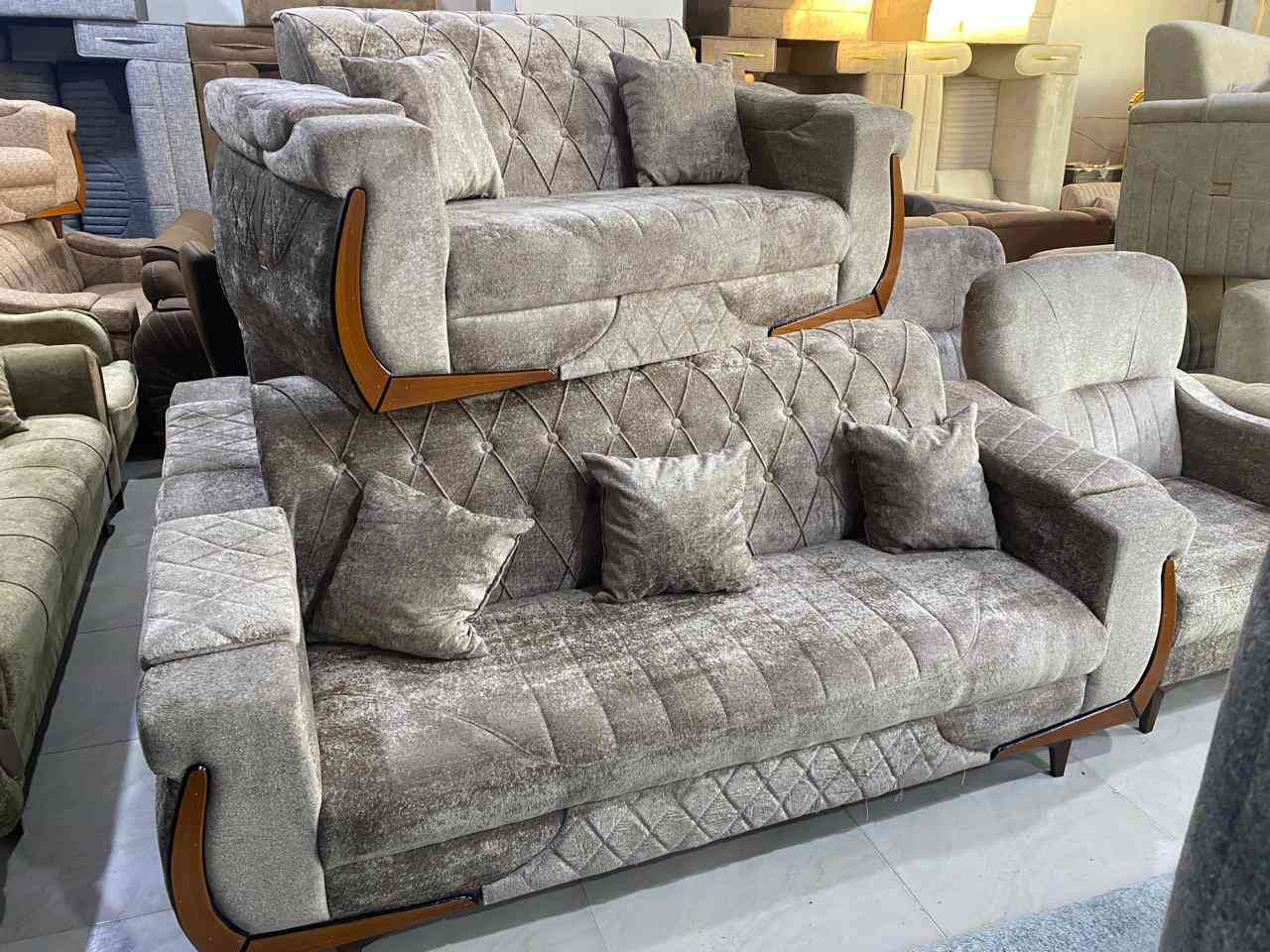 تم تنزيل حاويتين (تخم تركي + ديوان تركي)
تحطيم الاسعار ،متوفر جمله - مفرد

مـجمـع علي الشويلي
ناصريــــــة  شــــارع 30
 مجاور مكتب الصدرين للعقار

*********** 
***********
