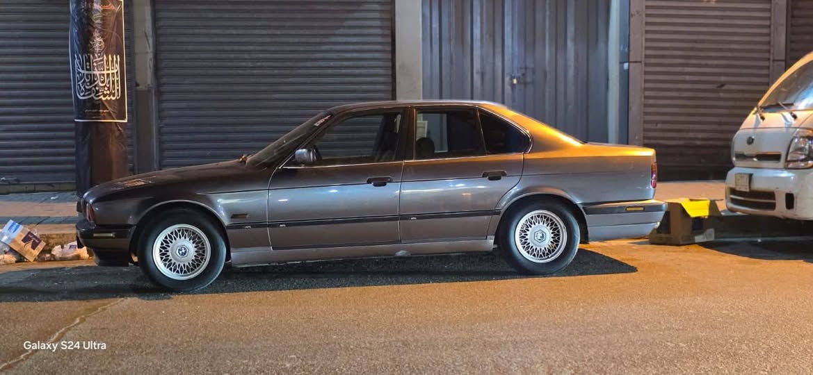 سلام عليكم بي إم موديل 1993 544 أصل 530 محرك 8 سلندر سياره جاهزه مابيه اي نقص ترايك ويين ميعجبك مصبوغه عام اثر جراد محرك كير كهربائيات فول جلد كشن كهرباء سياره بسمي مداور ثاني يوم سعر 60 عنوان بغداد شعب رقم هاتف ***********
