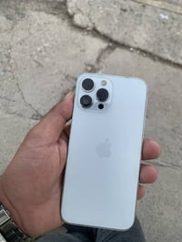 ايفون 13 برو ماكس ذاكره 128 بطاريه 100 مبدل شاشه وبطاريه كامره واسعه و...