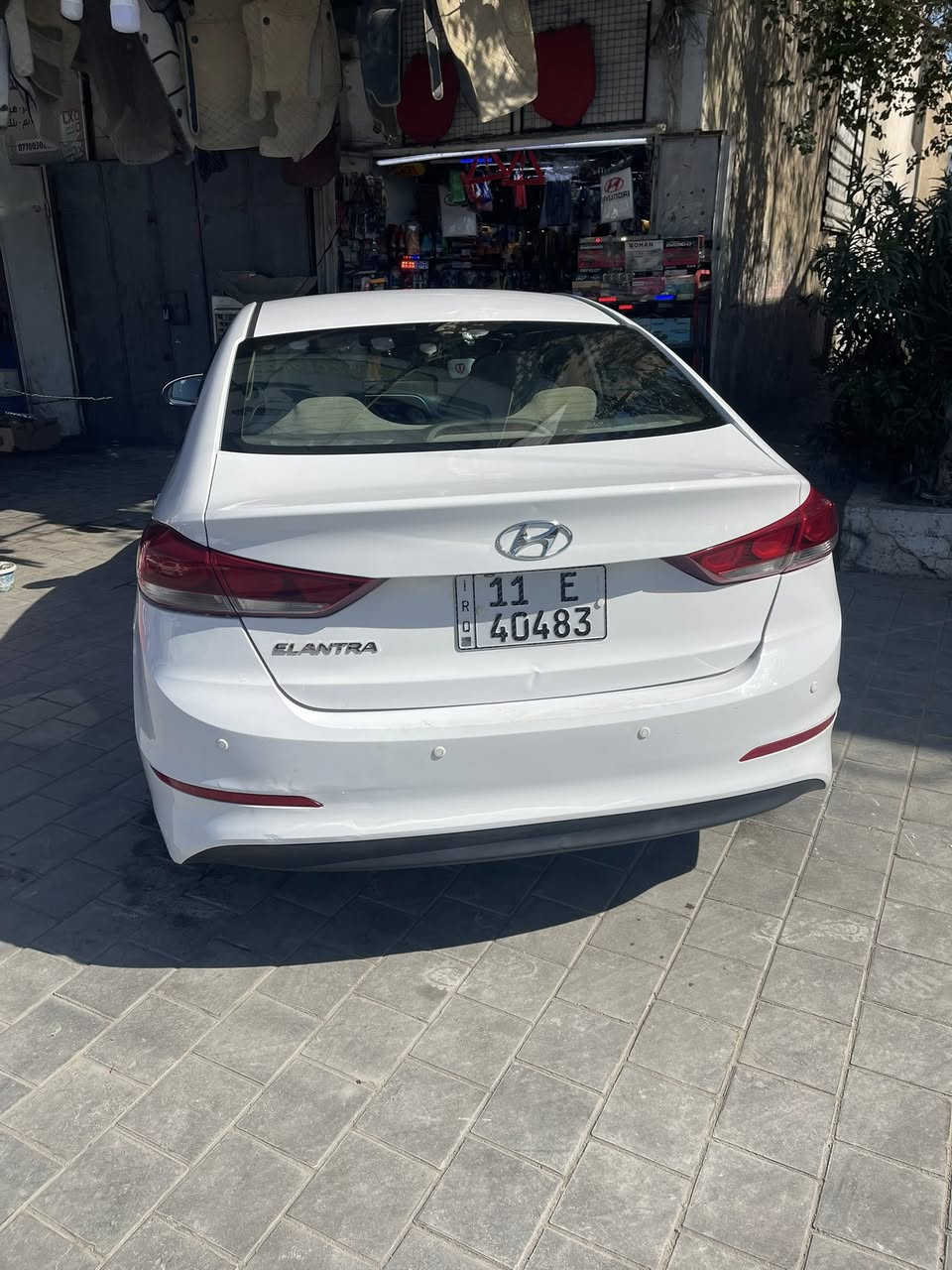 اسلام عليكم الانترا 2018خليجي 
بسمي فتحة سقف
حساس خلفي 
شاشة كامرة زنون LED
سعر 147$
غير متواجت عل نت 
***********
