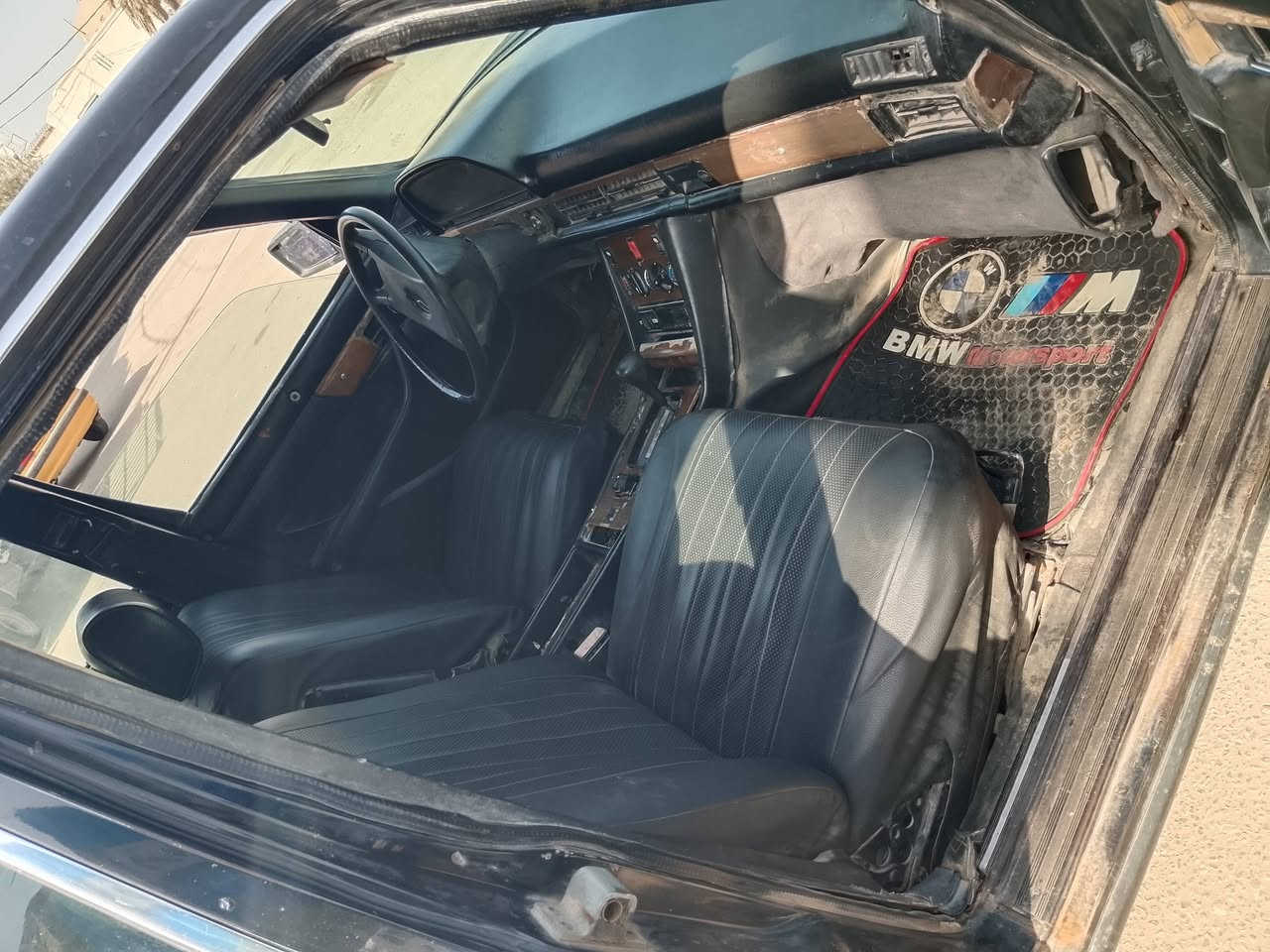 للبيع مارسدس كير مكينه ياباني سياره جاهزه خير من الله مالكه شرعي بالكوت تحويل مباشر مكان سياره حله السعر 28 ورقه الاتصال ***********
