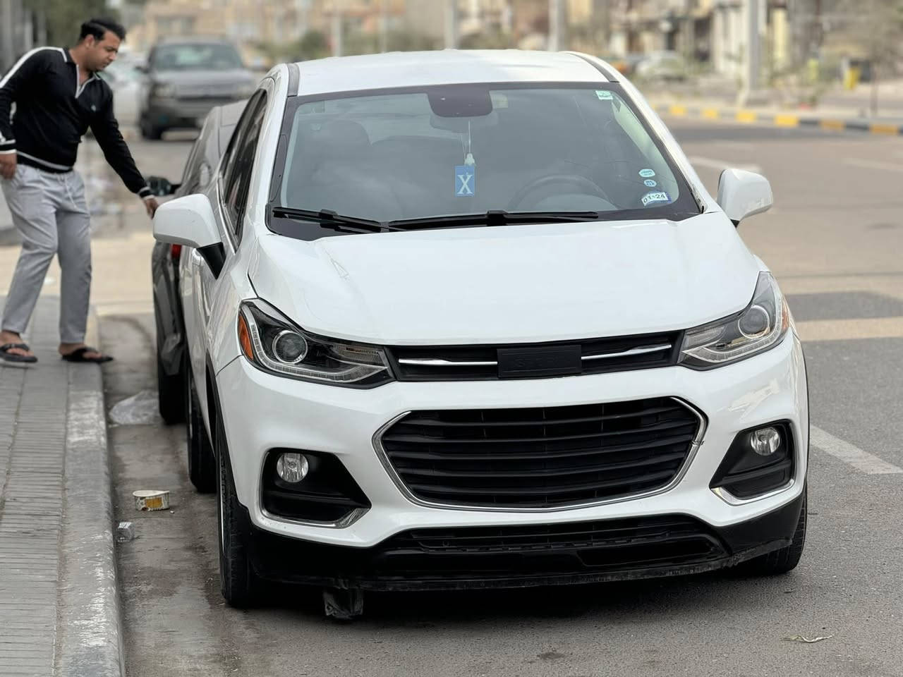 إسلام عليكم 
تراكس مديل ٢٠٢٢
بدون رقم منفيس بسمي 
ماشيه ٣٠ ميل 
محرم ٤ سلندر ١٥٠٠ تيربو 
السعر ١٠٢ 
مكاني البصره القبله 
***********
