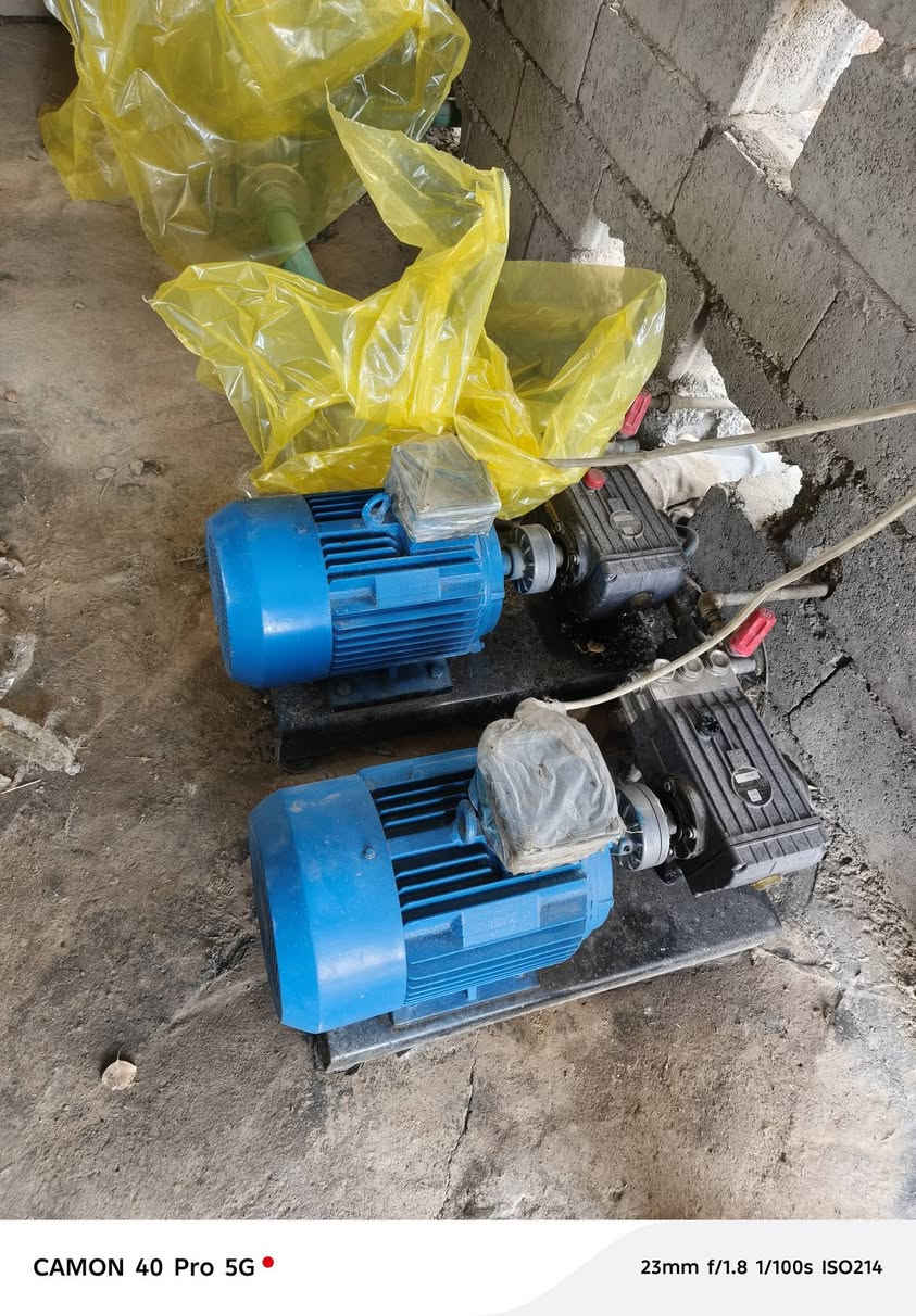 سلام عليكم
غسل كامل مضخات ضاغطات مولد  تاروسه هواء 
للبيع سعر 40 ورقه قفل ***********
