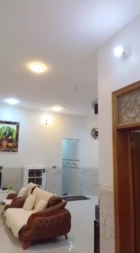 السلام عليكم 
بيت للبيع العنوان حي منصور خلف علوة السيد على الشارع الرئيسي مباشر 
بناء جديد و مرتب سند 25 مداور مباشر 
يحتوي البيت على 3 غرف نوم واحدة منها 
لمعرفة التفاصيل اكثر الاتصال على الرقم 
*********** 
او زيارة مكتب بوابة الخير للعقار الكائن في شارع سيد يونس مجاور سالم الفتلاوي ابو زهراء
