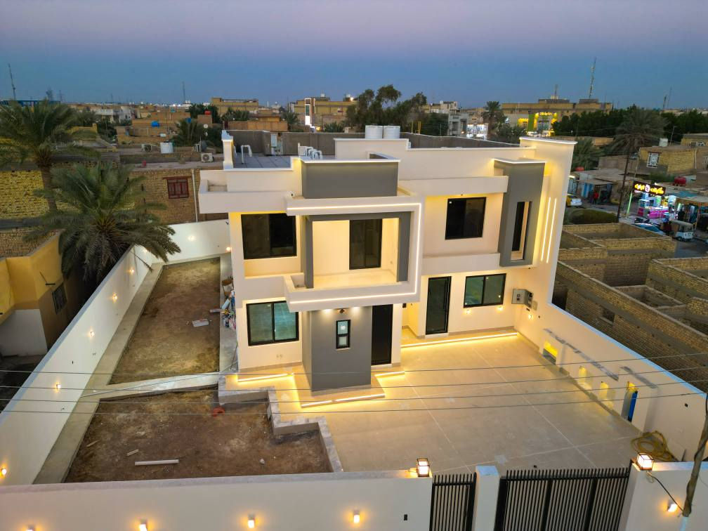 � تم بعون الله إنجاز أعمال الدار السكني وتسليمه بعد استكمال جميع الفقرات الإنشائية والمعمارية
🔹 نُفذت الأعمال وفق المواصفات الهندسية المعتمدة وتعليمات الإشراف الهندسي
🔹 الالتزام الكامل بـ معايير الجودة والسلامة في جميع مراحل التنفيذ
✔️ الأعمال المنجزة:
 • فحص الأعمال الإنشائية والتأكد من سلامتها
 • فحص الأعمال الكهربائية والصحية
 • التأكد من استقامة الأسطح وخلوها من العيوب
 • معالجة جميع الملاحظات الفنية قبل التسليم
⚠️ التشديد على:
 • تجنب الأخطاء التنفيذية
 • عدم وجود أعمال ناقصة أو مخالفة
 • الالتزام بالمخططات والمواصفات
 • ضمان جاهزية الدار للسكن
📌 تم التسليم بعد التأكد من مطابقة الأعمال للمواصفات وبموافقة الإشراف الهندسي
📞 أرقام الهواتف: [م هيثم حازم - ***********]
                           قلعة سكر
                          [عقيل مزهر - ***********]
                          قلعة سكر
                          قضاء الرفاعي  [***********]
#مكتب_الفيض_الهندسي
#إشراف_هندسي_قلعة_سكر
#إشراف_هندسي_الرفاعي
#إشراف_هندسي_النصر
#اشراف_هندسي_الفجر
#تسليم_مفتاح
#شغل_مضبوط_بحقوق_محفوظة
#جربنة_وماراح_تندم
