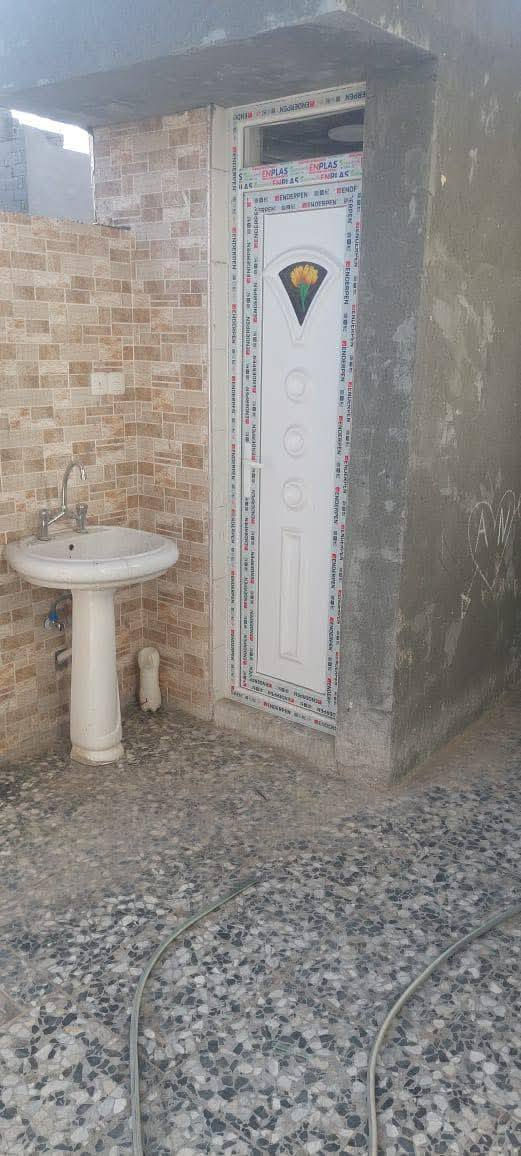 🔴مستأجرة بمبلغ ٢٥٠ الف دينار شهرياً
مشتمل للبيع بالفلوجة حي الجولان الثانية قرب اسواق البركة طابو زراعي تحويل

مساحة ١٠٠ م٢

 بناء بلوك ٢٠٢٥ 

شارع : ٨م

غرفة نوم وصالة واستقبال ومطبخ وصحيات وحمام

🟢سعر البيع ٣٧  مليون دينار مع المجال 

للاستفسار  الاتصال

‏‭٠٧٥٠ ٦١٤ ٦١٩٠‬

‏‭+٩٦٤ ٧٨٢ ٩١٧ ٤٧٠٨‬
