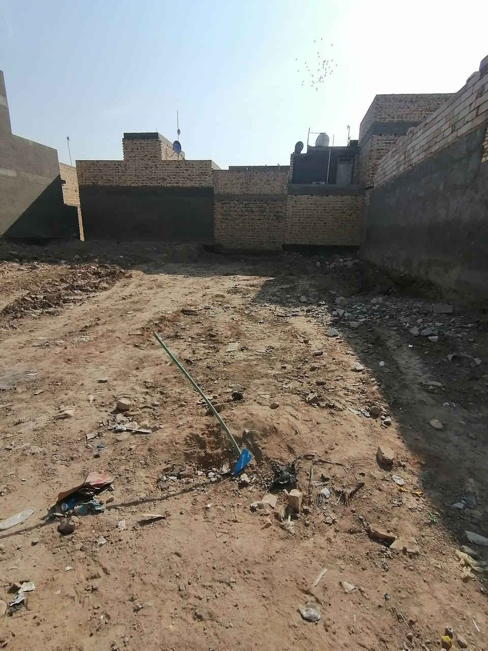 السلام عليكم
#عرصه للبيع طابو صرف الديوانيه حي الزيتون قريبه كلش للشارع العام وقرب مخبز النخيل سادس عرصه عن الشارع العام الرئيسي 
المساحه 200 متر الواجهه 10 و النزال 20
للاستفسار ***********
اجازه بناء كامله جاهزه لقرض الإسكان
المنطقه ماء خطين ومجاري وحاليا بمرحله القلع للشوارع
